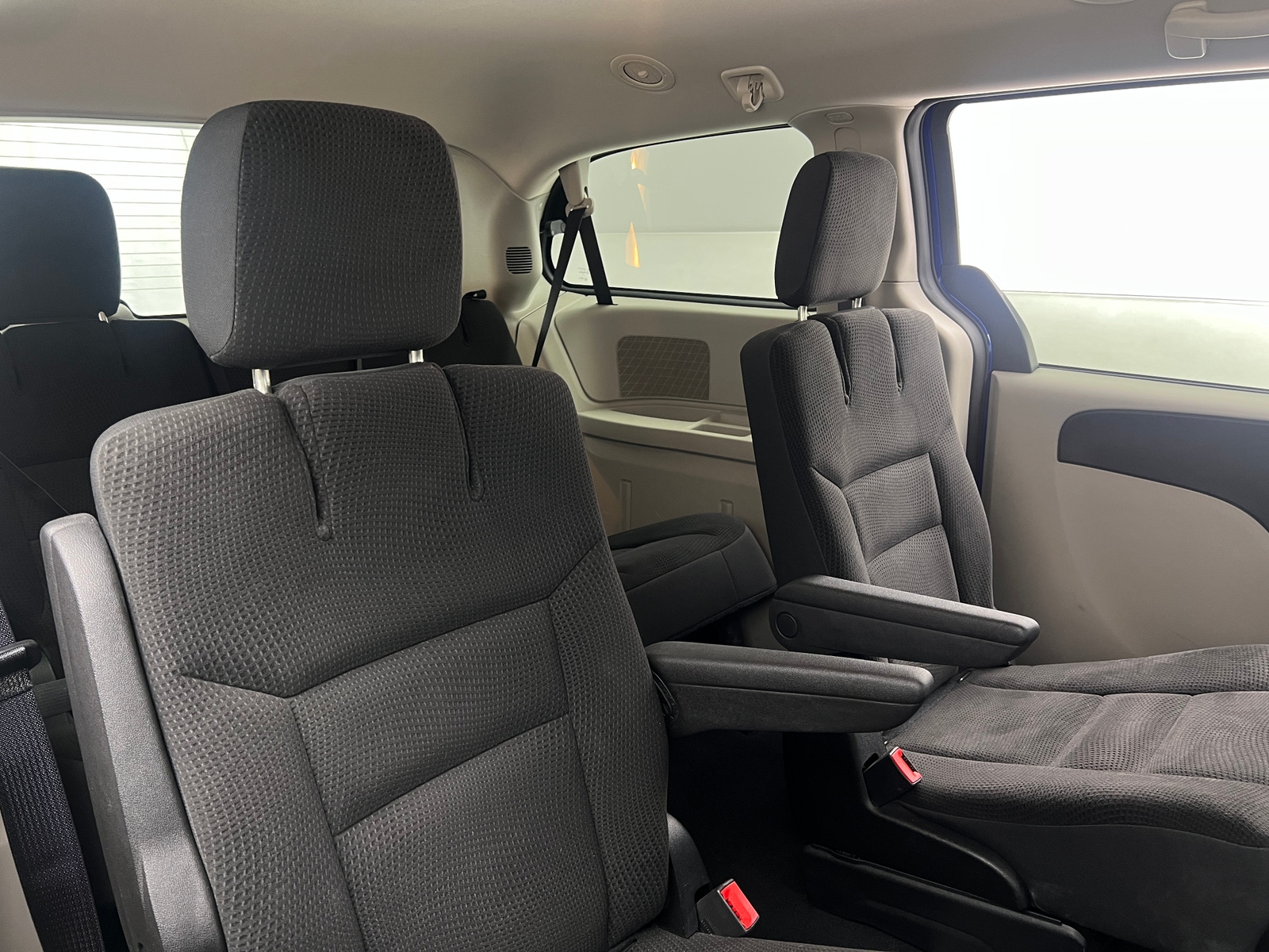 Thumbnail: 2018 Dodge Grand Caravan - 6