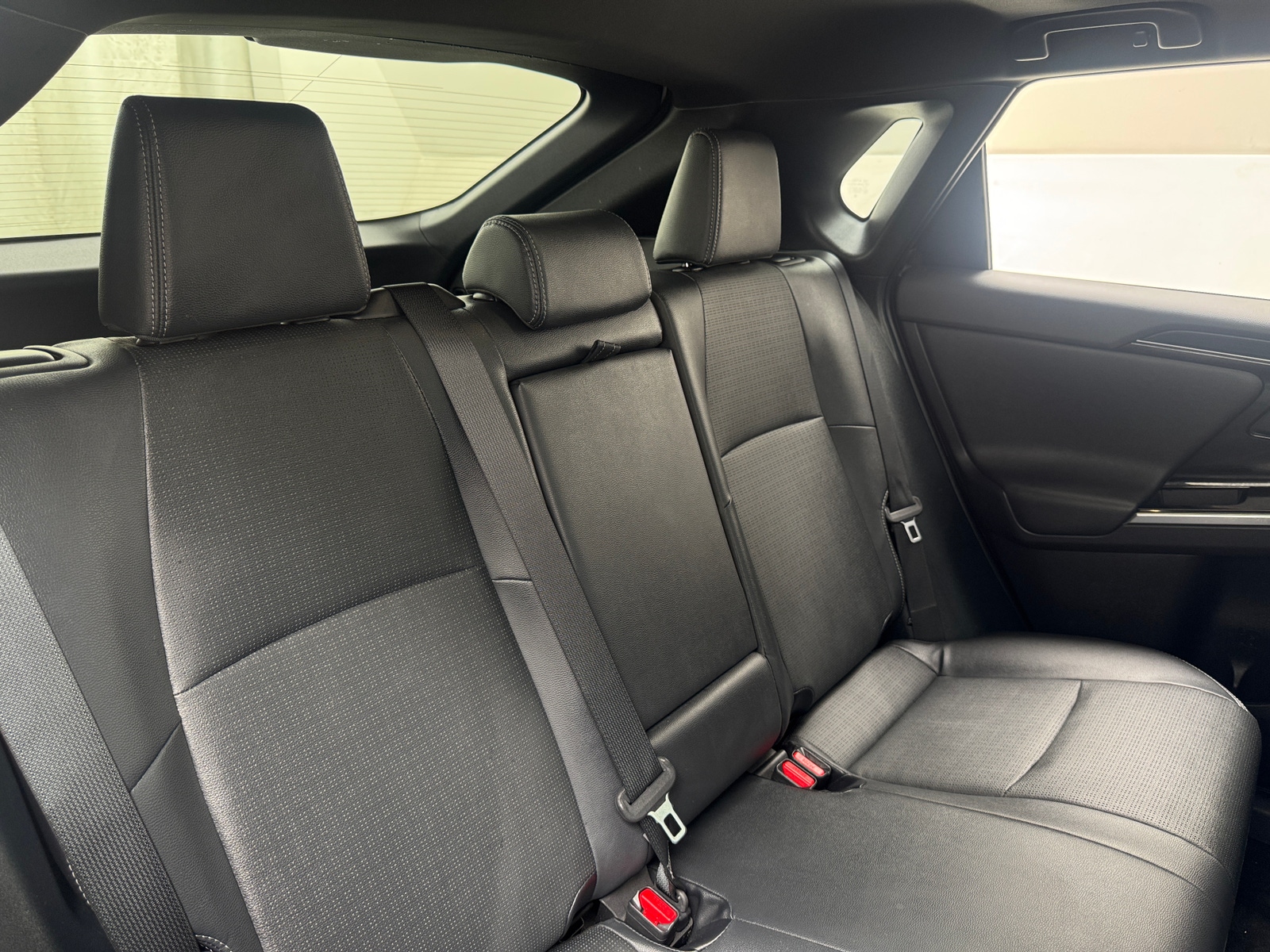 Thumbnail: 2023 Toyota bZ4X - 5