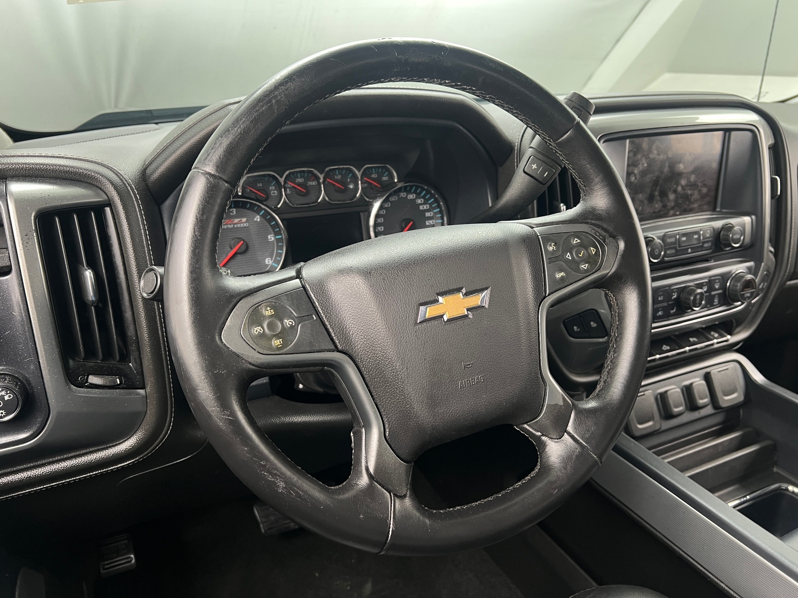 Thumbnail: 2017 Chevrolet Silverado 1500 - 4