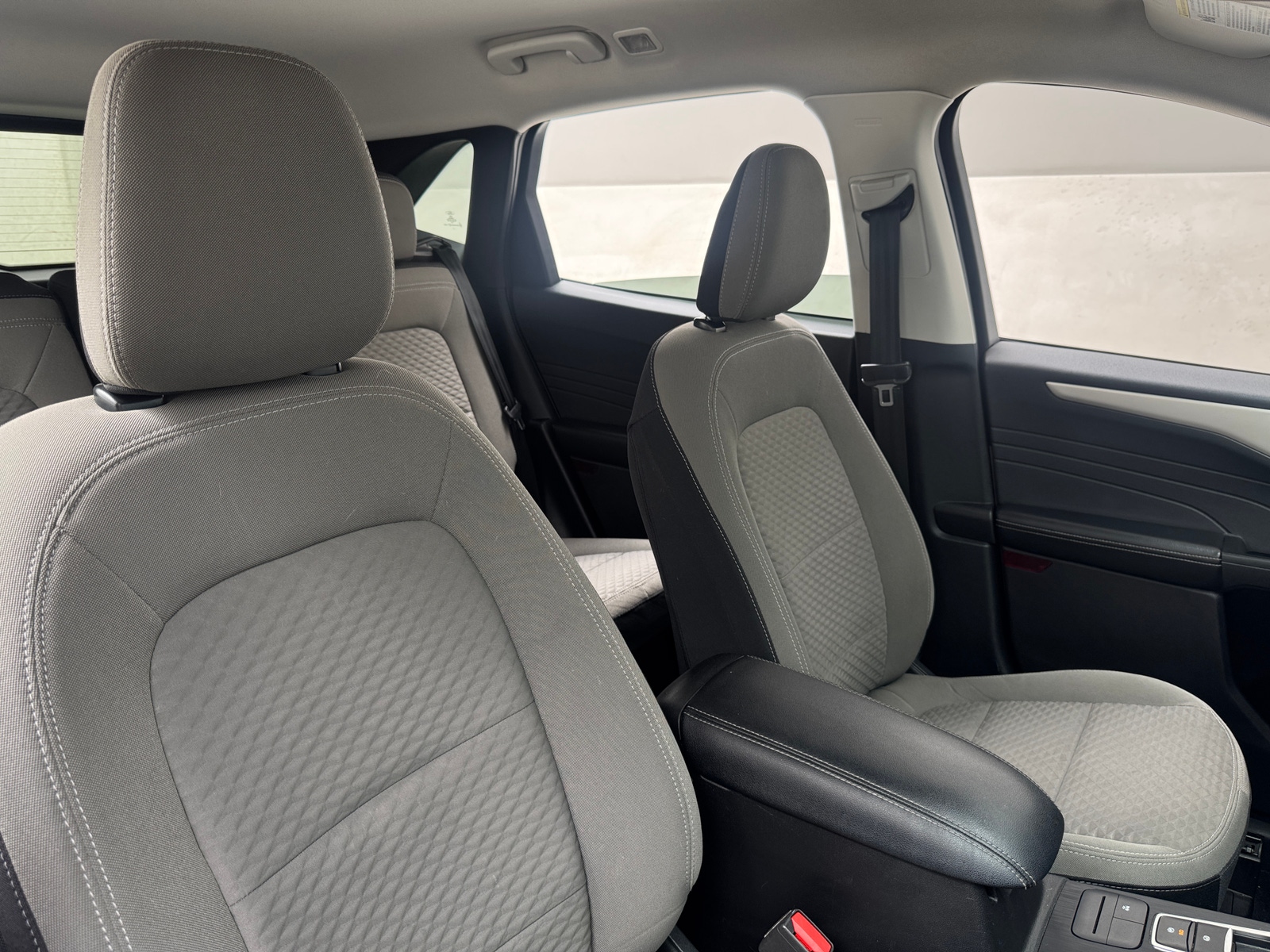 Thumbnail: 2022 Ford Escape - 2