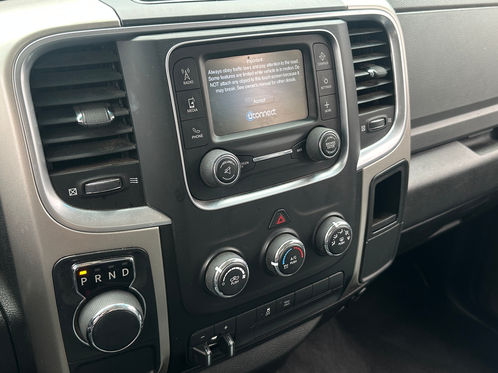 Thumbnail: 2019 RAM 1500 Classic - 4