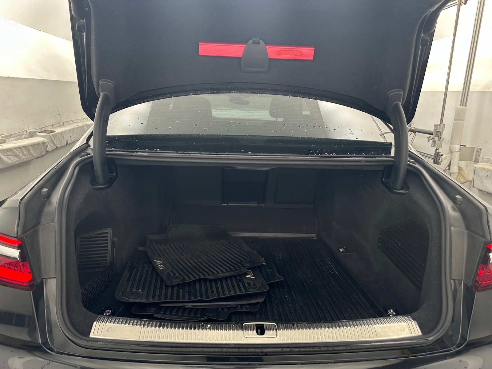 Thumbnail: 2019 Audi A8 - 6