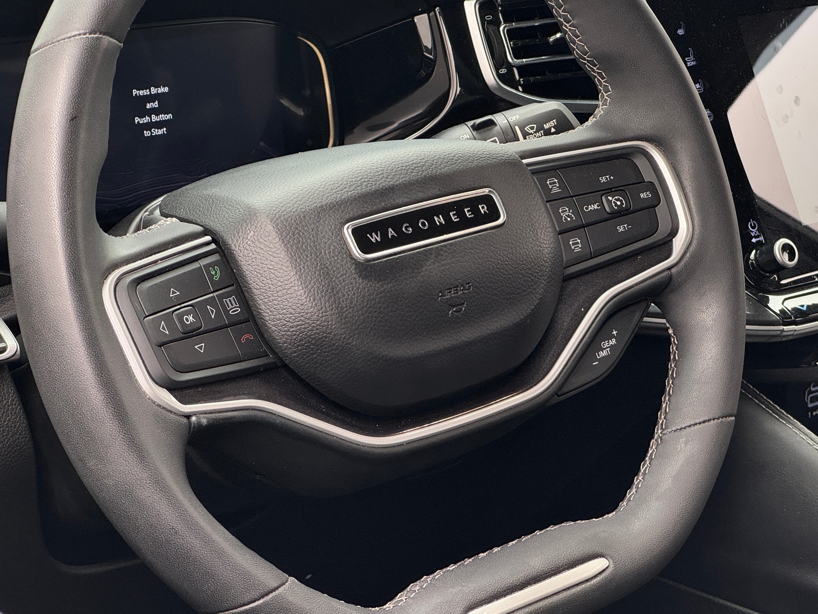 Thumbnail: 2022 Jeep Wagoneer - 4