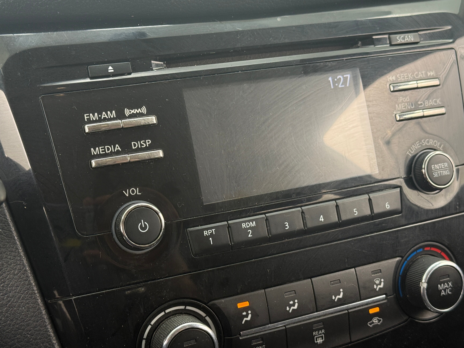 Thumbnail: 2019 Nissan Rogue - 4