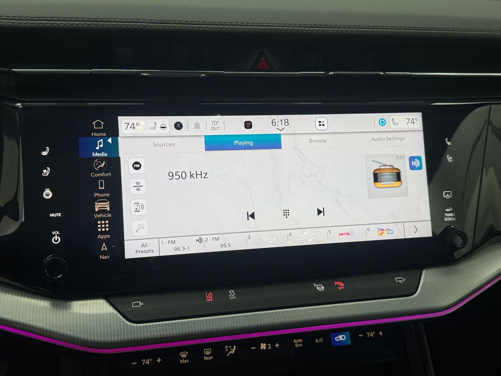 Thumbnail: 2024 Jeep Wagoneer S - 3