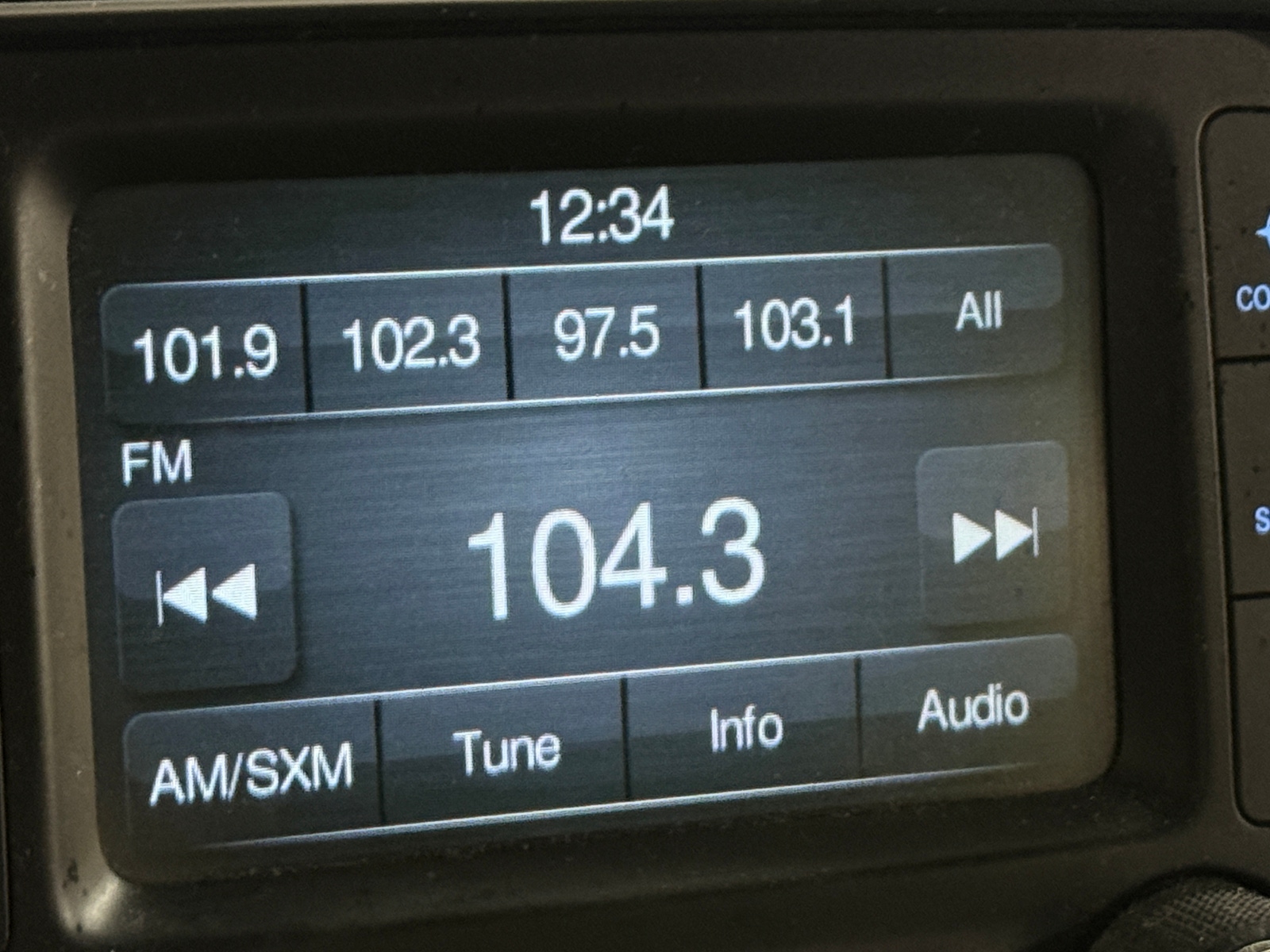 Thumbnail: 2019 RAM 1500 Classic - 4