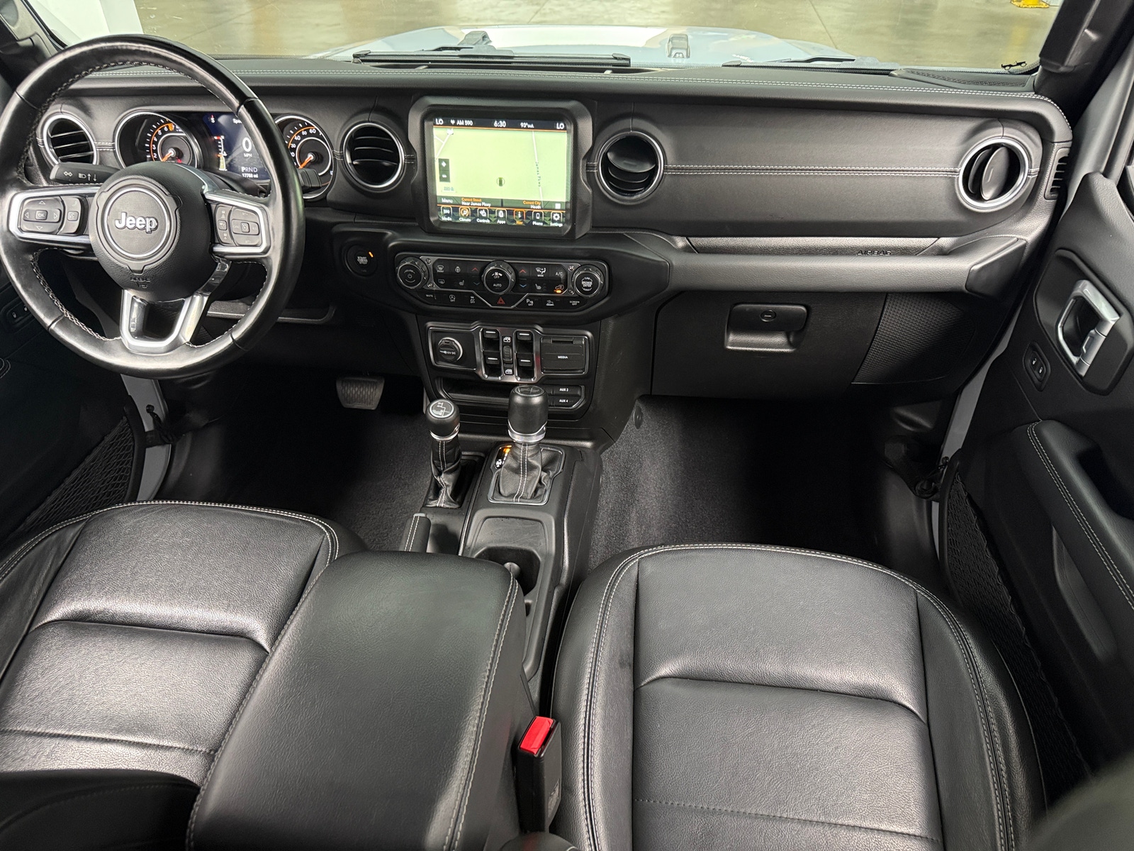 Thumbnail: 2022 Jeep Wrangler - 3