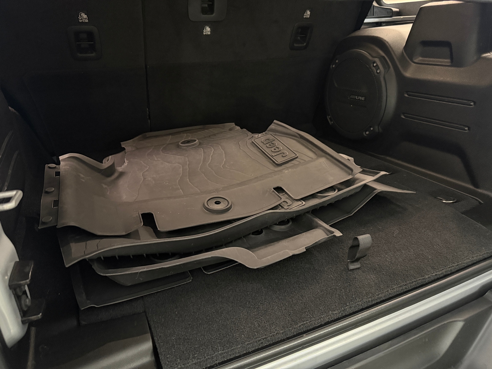 Thumbnail: 2022 Jeep Wrangler - 7