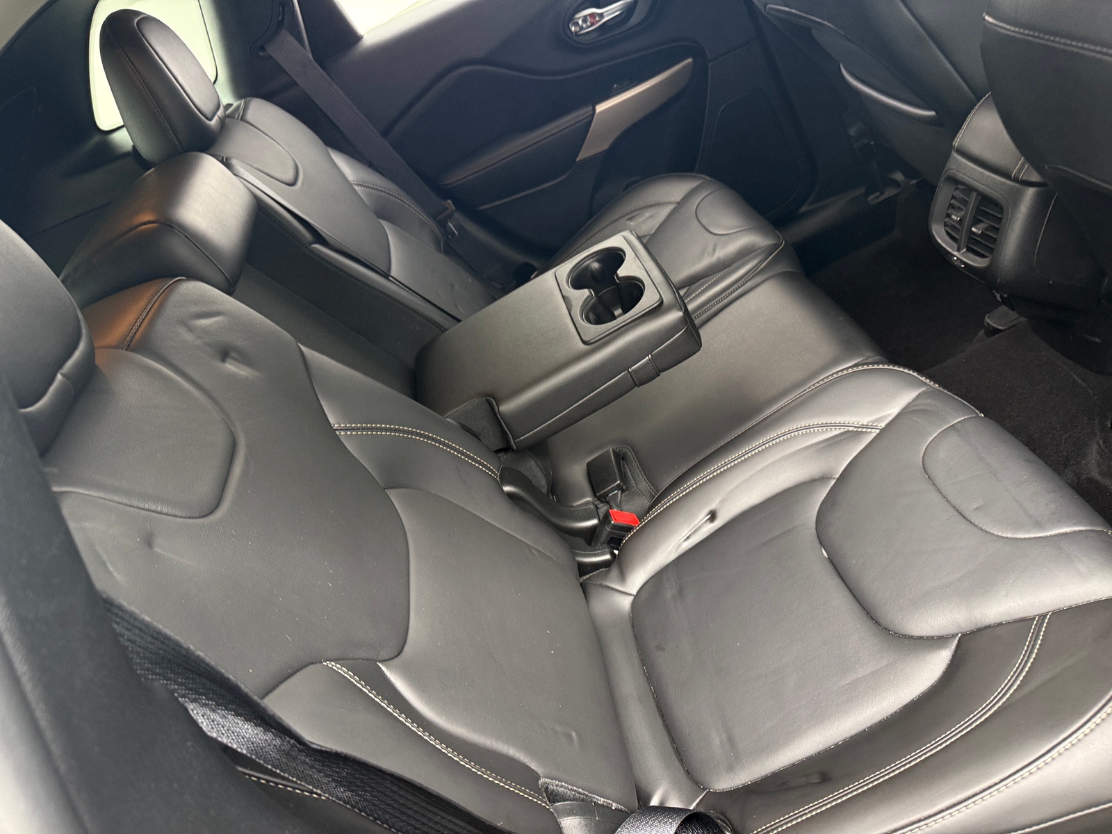 Thumbnail: 2018 Jeep Cherokee - 5