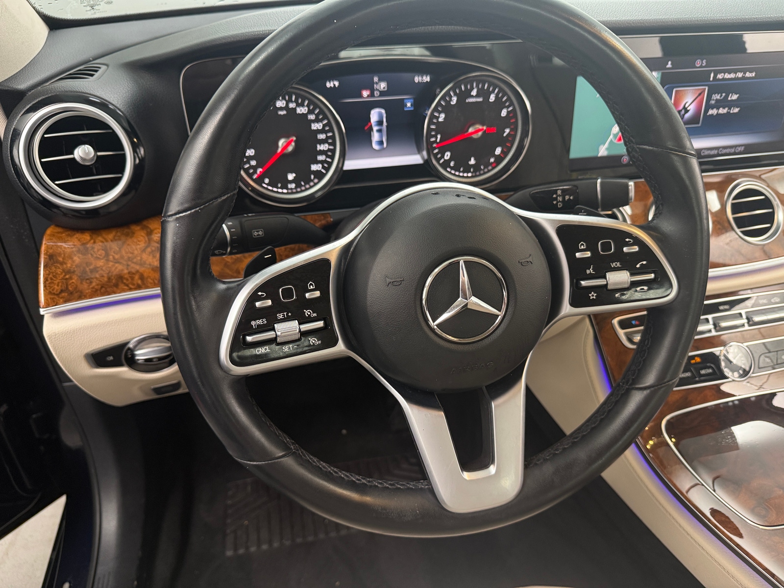 Thumbnail: 2019 Mercedes-Benz E-Class - 4