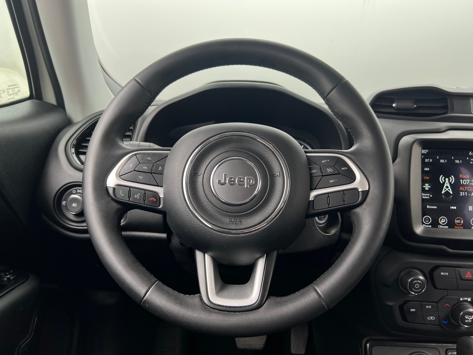 Thumbnail: 2023 Jeep Renegade - 5