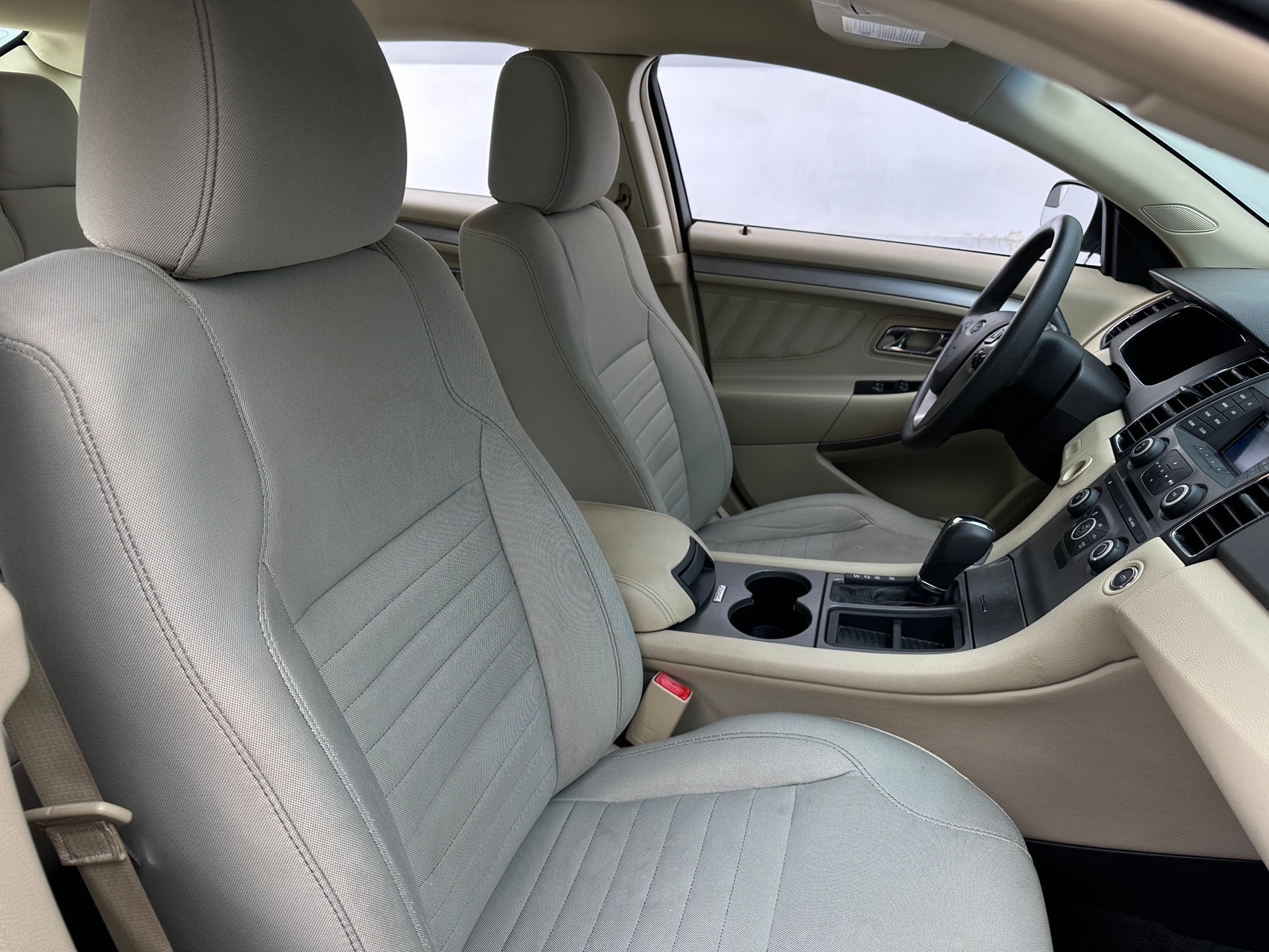 Thumbnail: 2016 Ford Taurus - 2