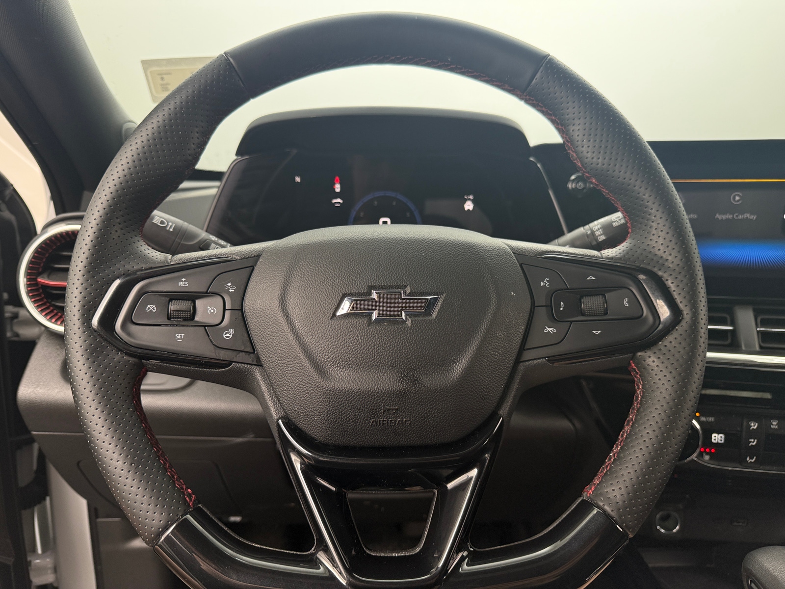 Thumbnail: 2025 Chevrolet Trax - 4