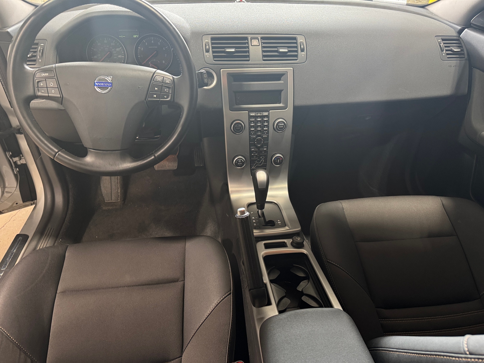 Thumbnail: 2010 Volvo V50 - 3