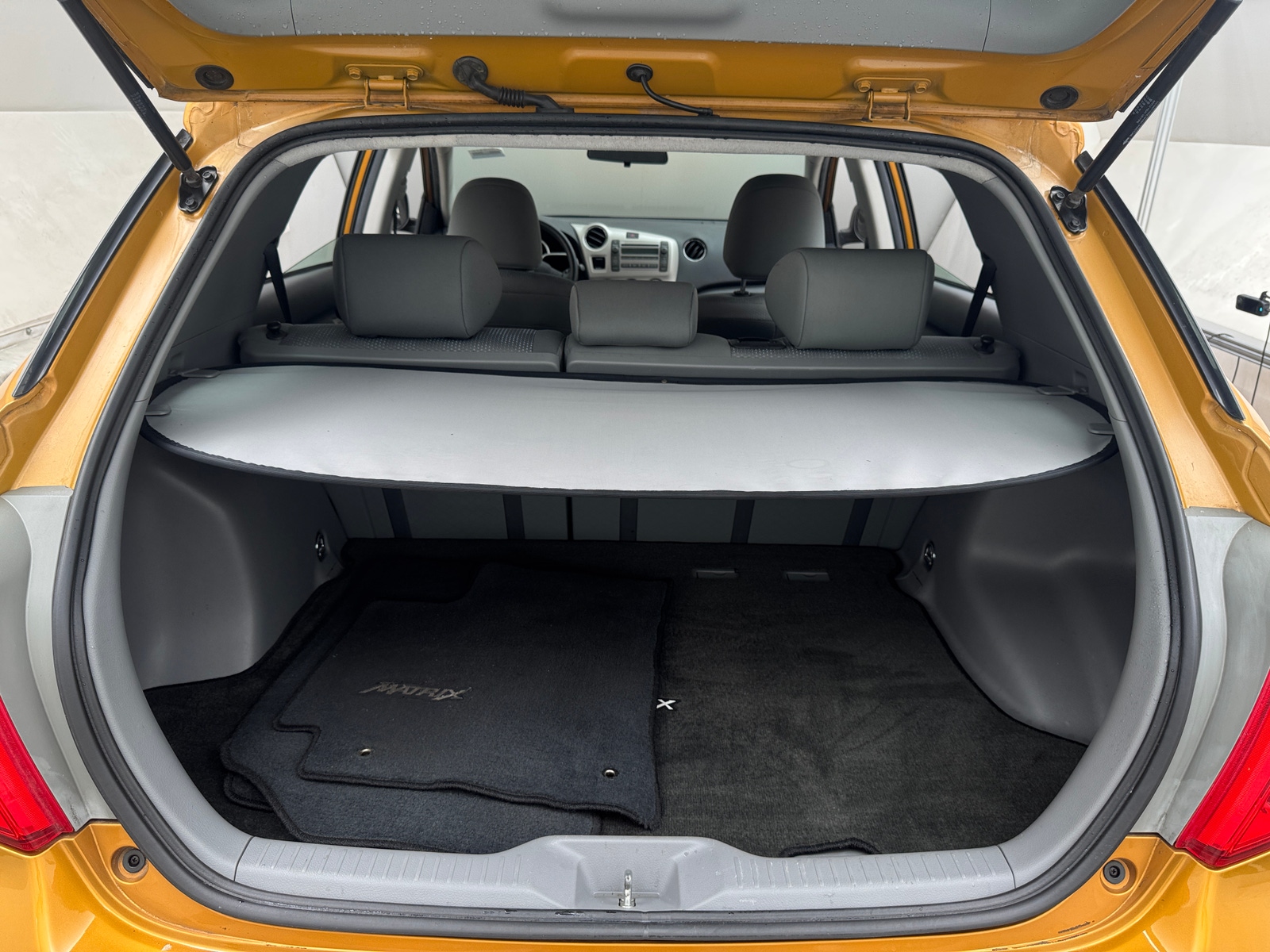 Thumbnail: 2010 Toyota Matrix - 7