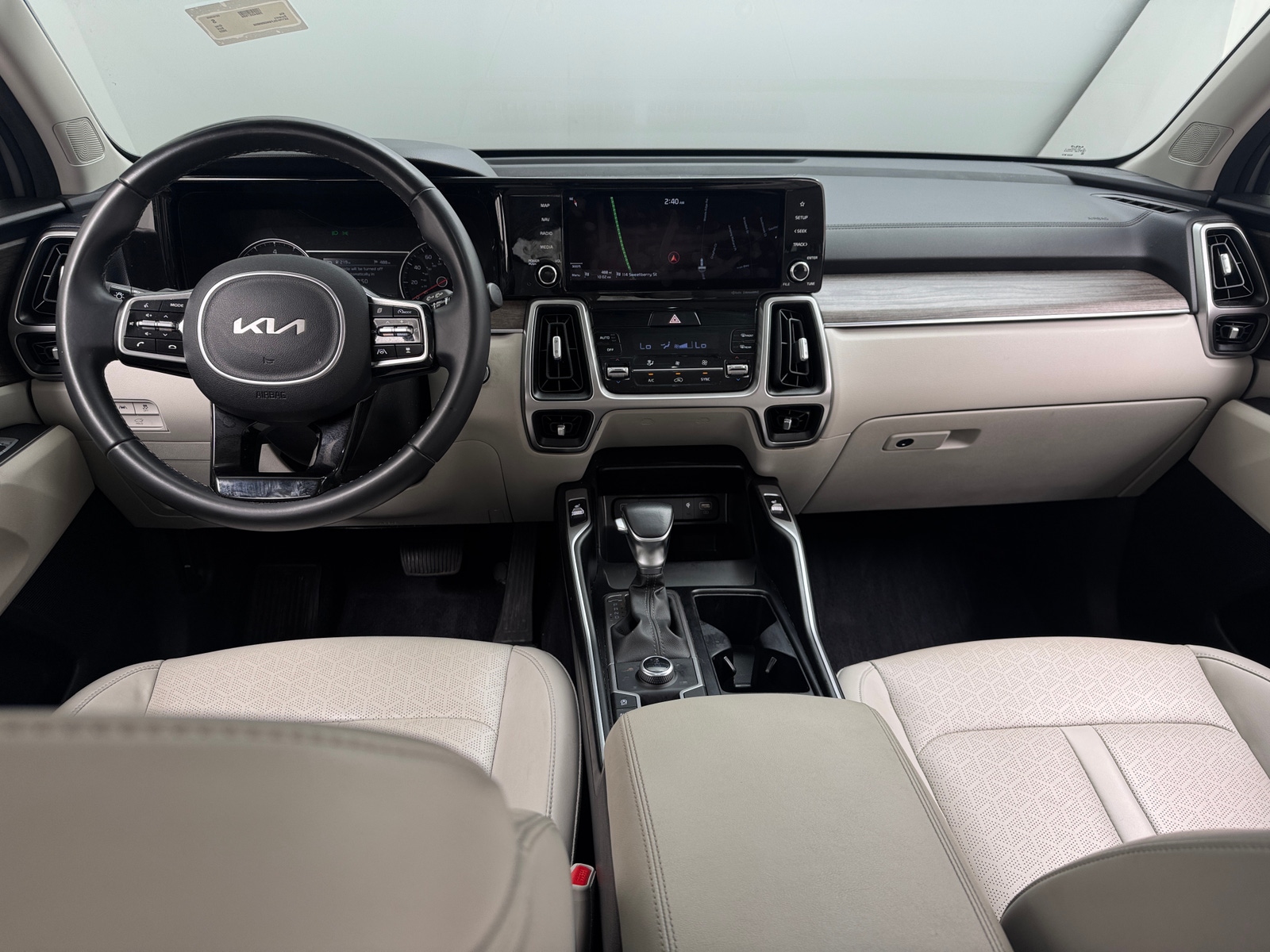 Thumbnail: 2022 Kia Sorento - 2