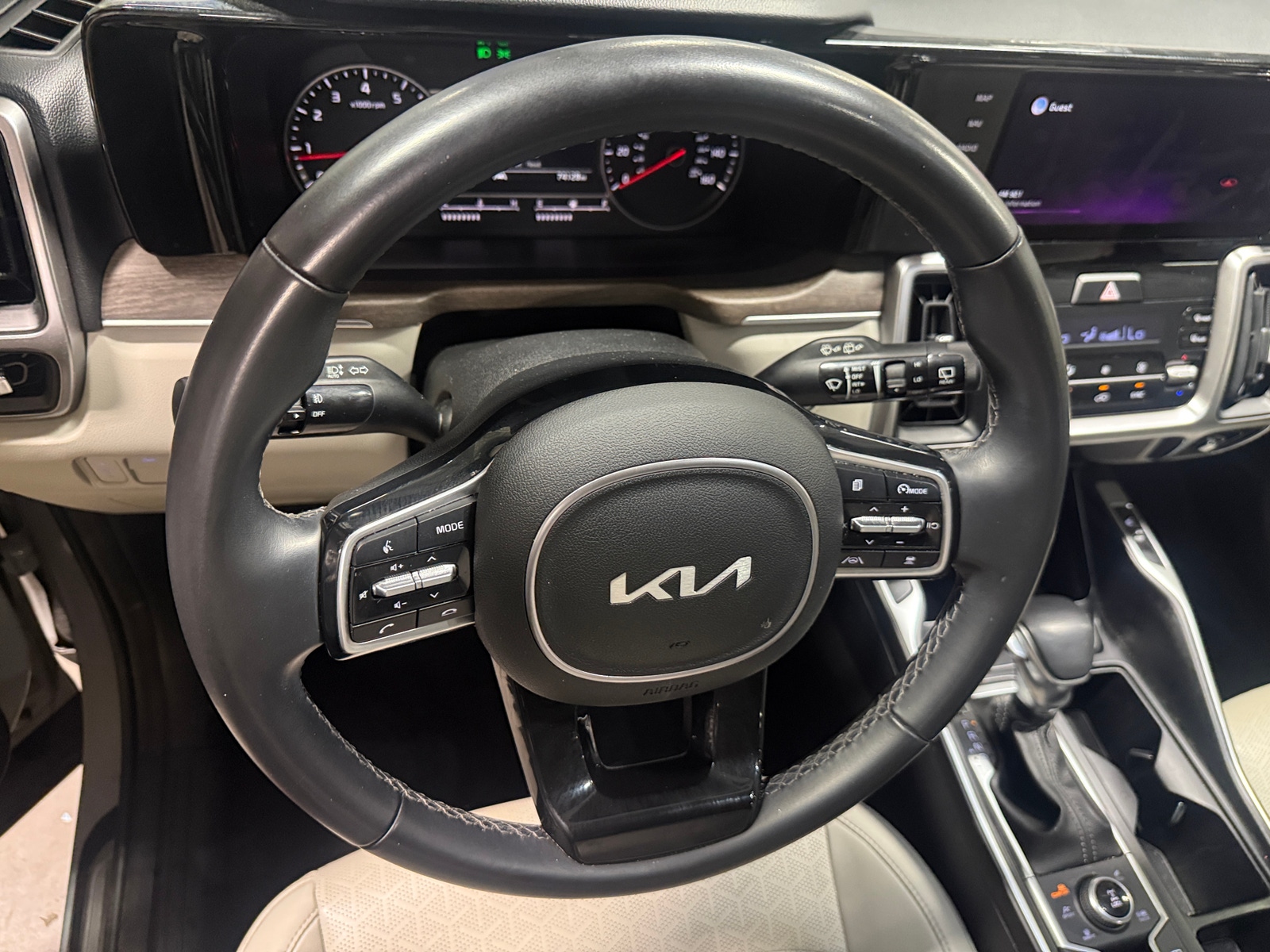 Thumbnail: 2022 Kia Sorento - 4