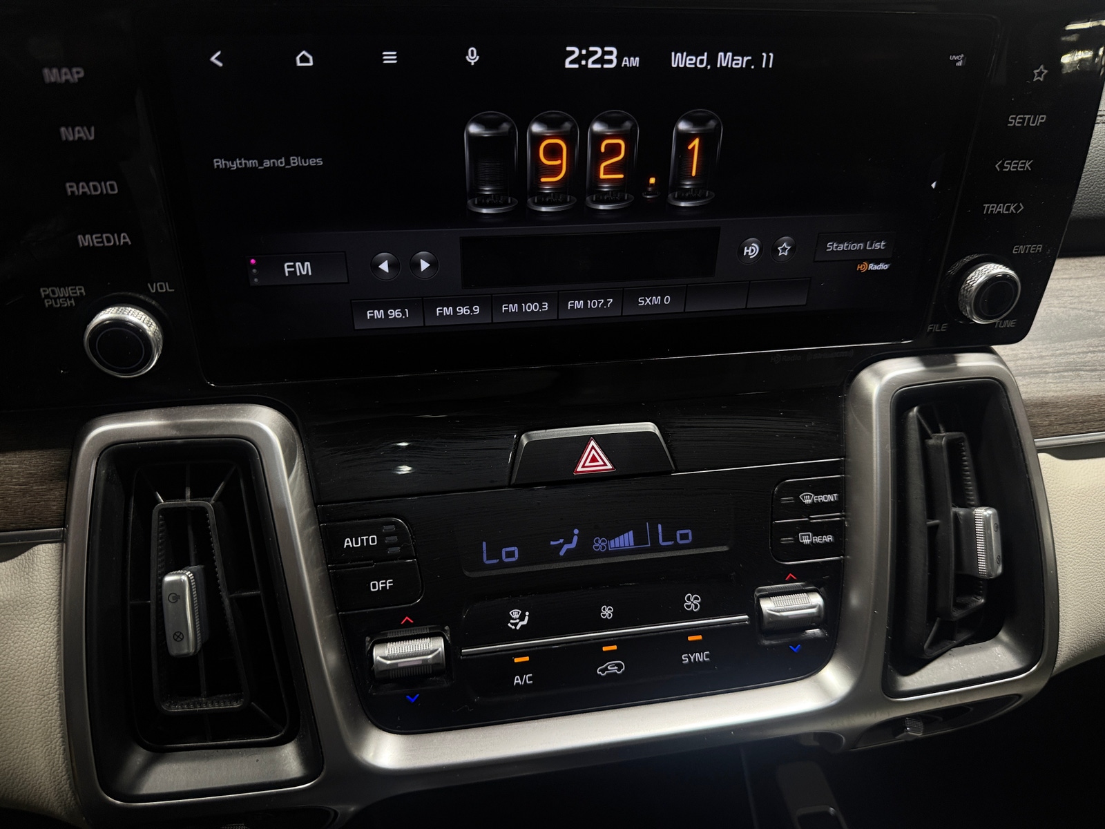 Thumbnail: 2022 Kia Sorento - 3