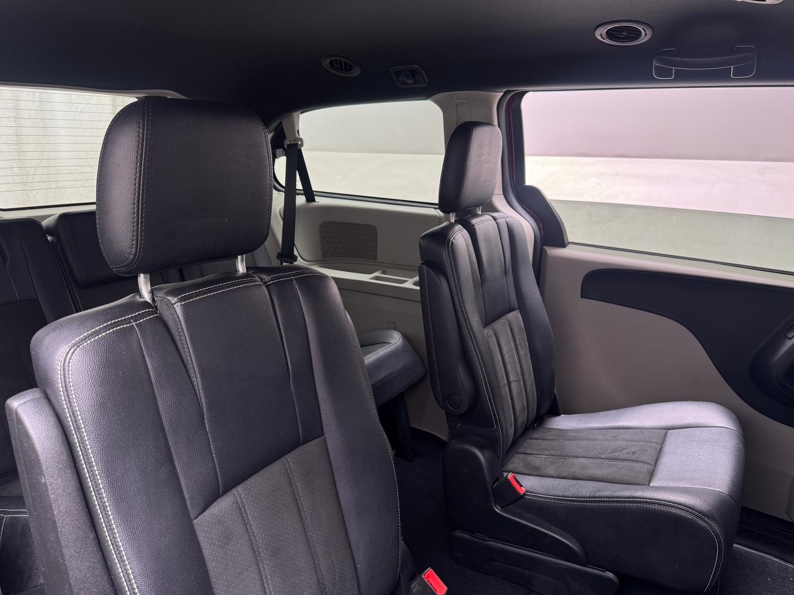 Thumbnail: 2019 Dodge Grand Caravan - 5
