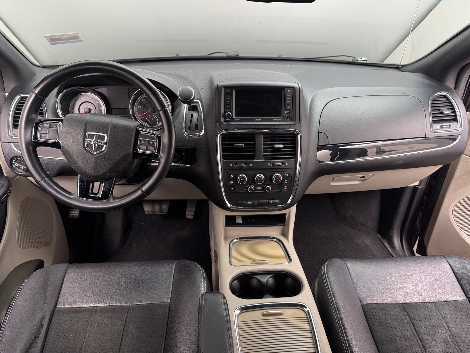 Thumbnail: 2019 Dodge Grand Caravan - 2