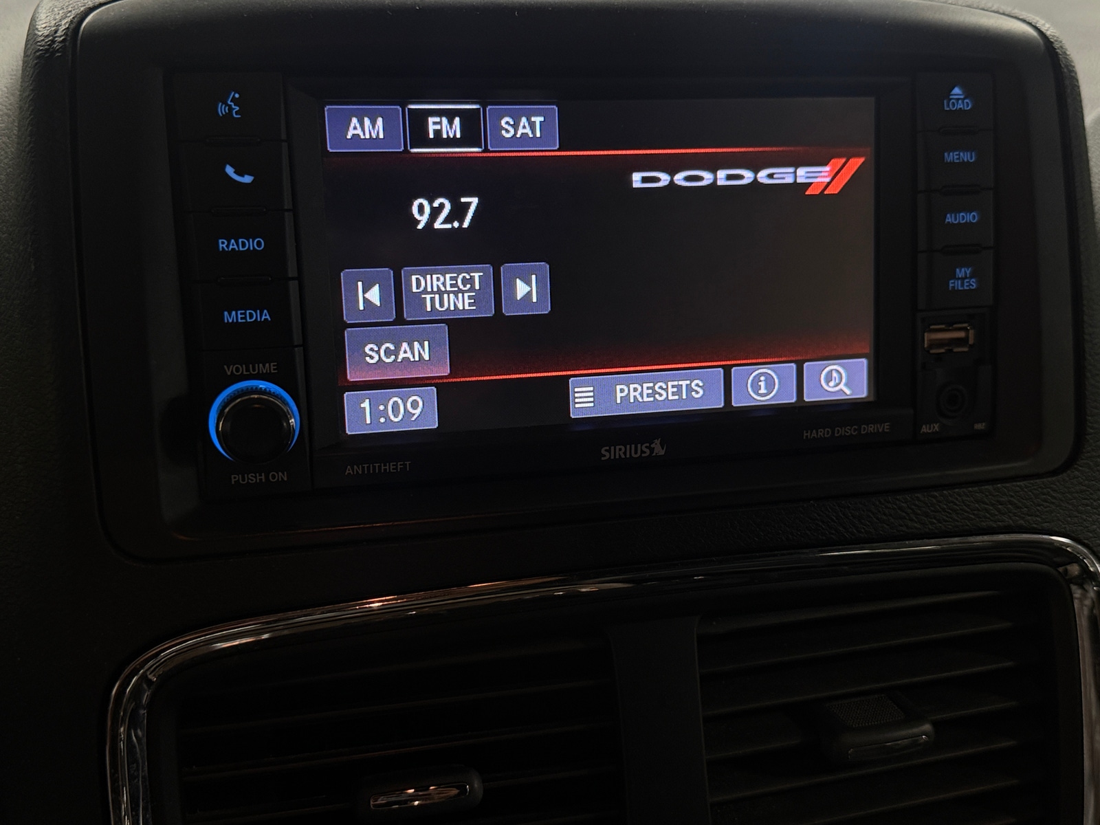 Thumbnail: 2019 Dodge Grand Caravan - 3