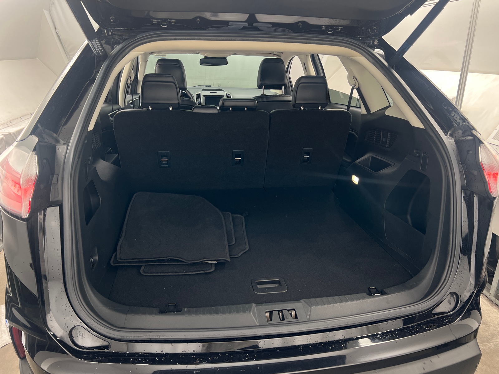 Thumbnail: 2020 Ford Edge - 6