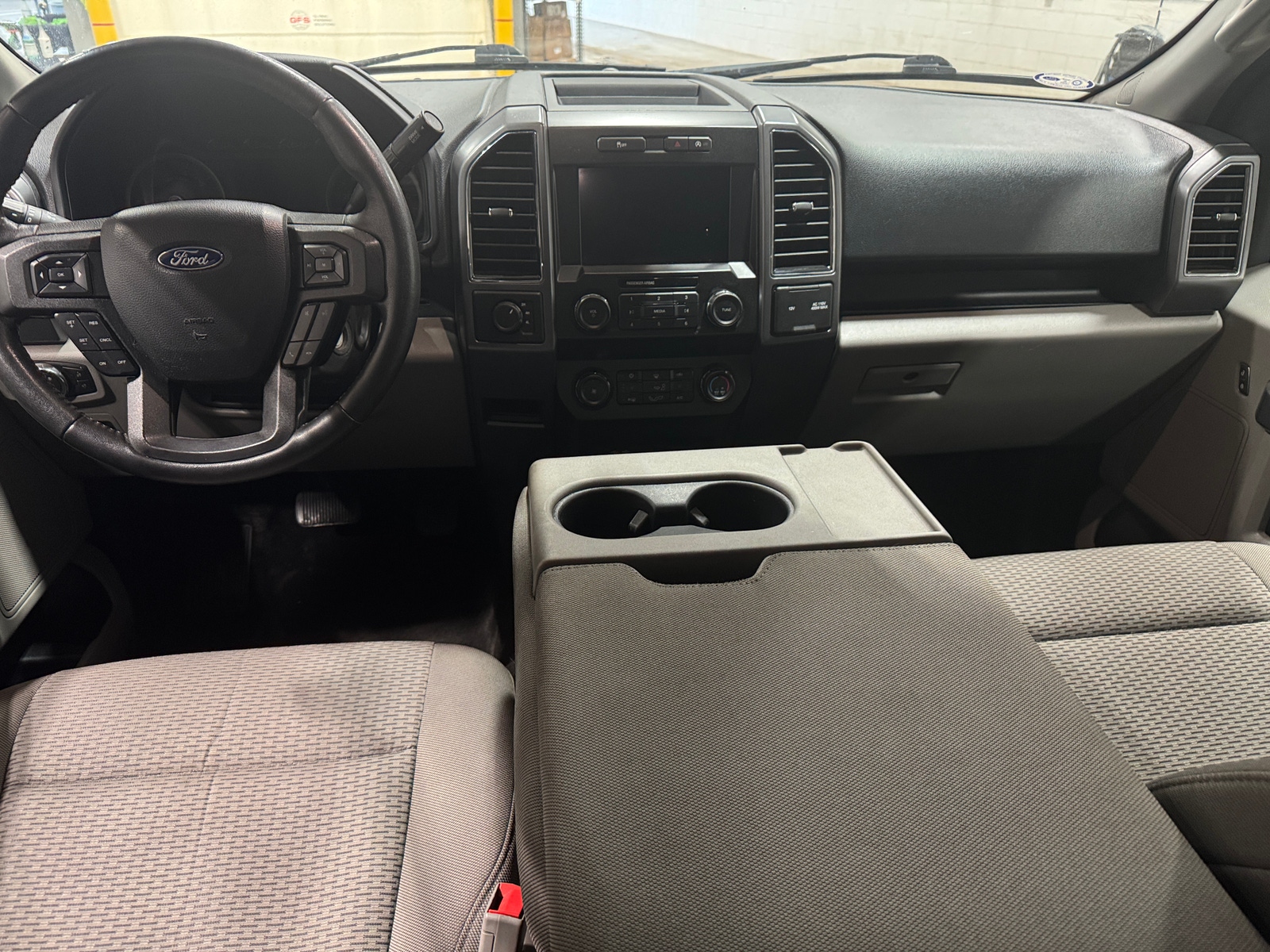 Thumbnail: 2019 Ford Econoline - 3