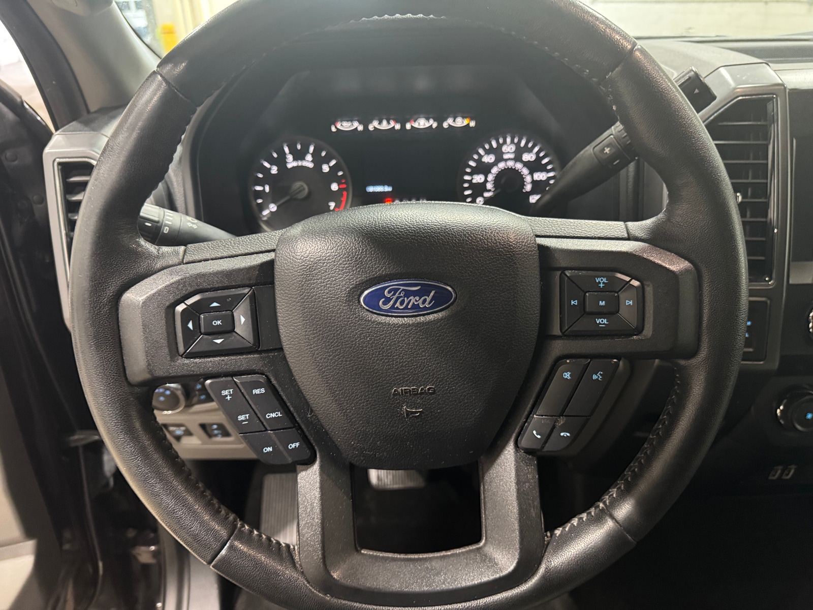 Thumbnail: 2019 Ford Econoline - 5