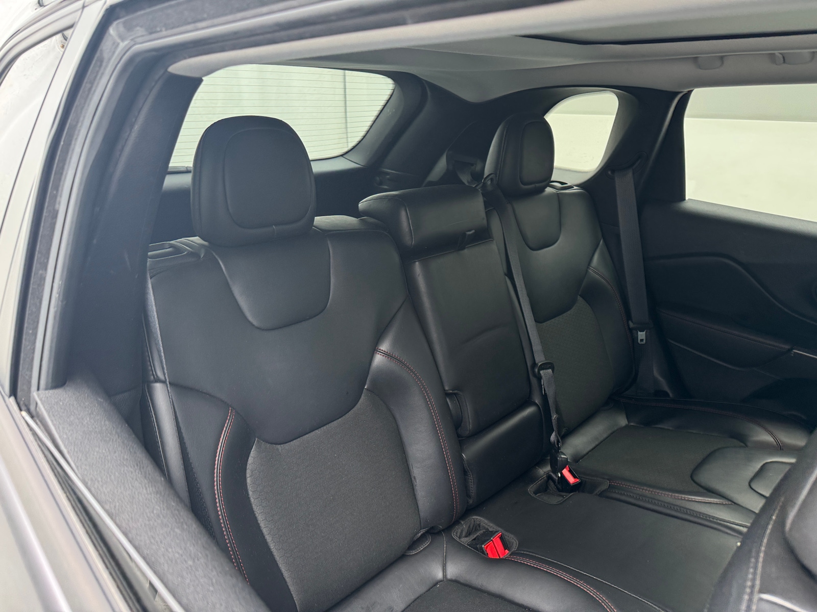 Thumbnail: 2020 Jeep Cherokee - 6