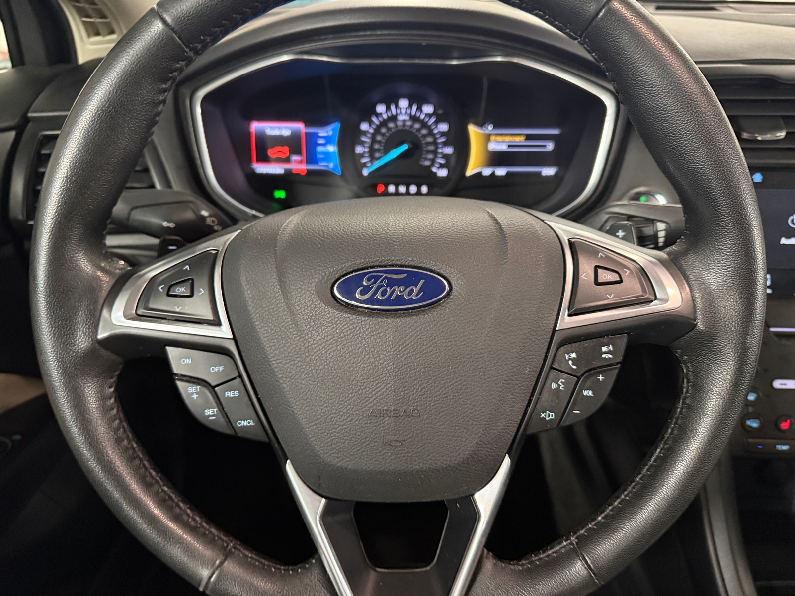 Thumbnail: 2017 Ford Fusion - 4