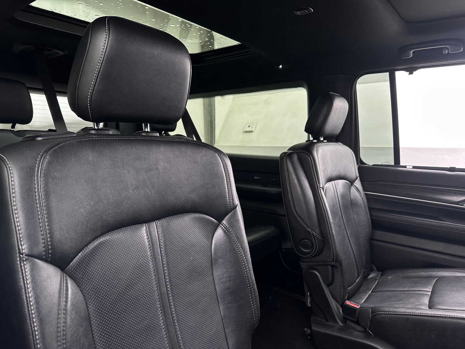 Thumbnail: 2023 Jeep Wagoneer - 5