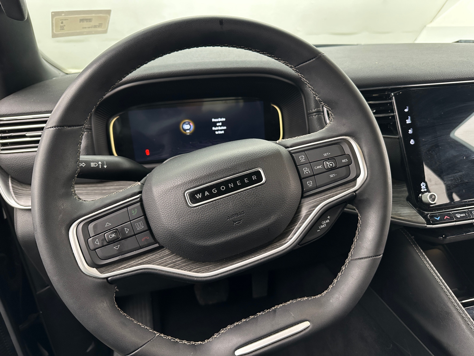 Thumbnail: 2023 Jeep Wagoneer - 4