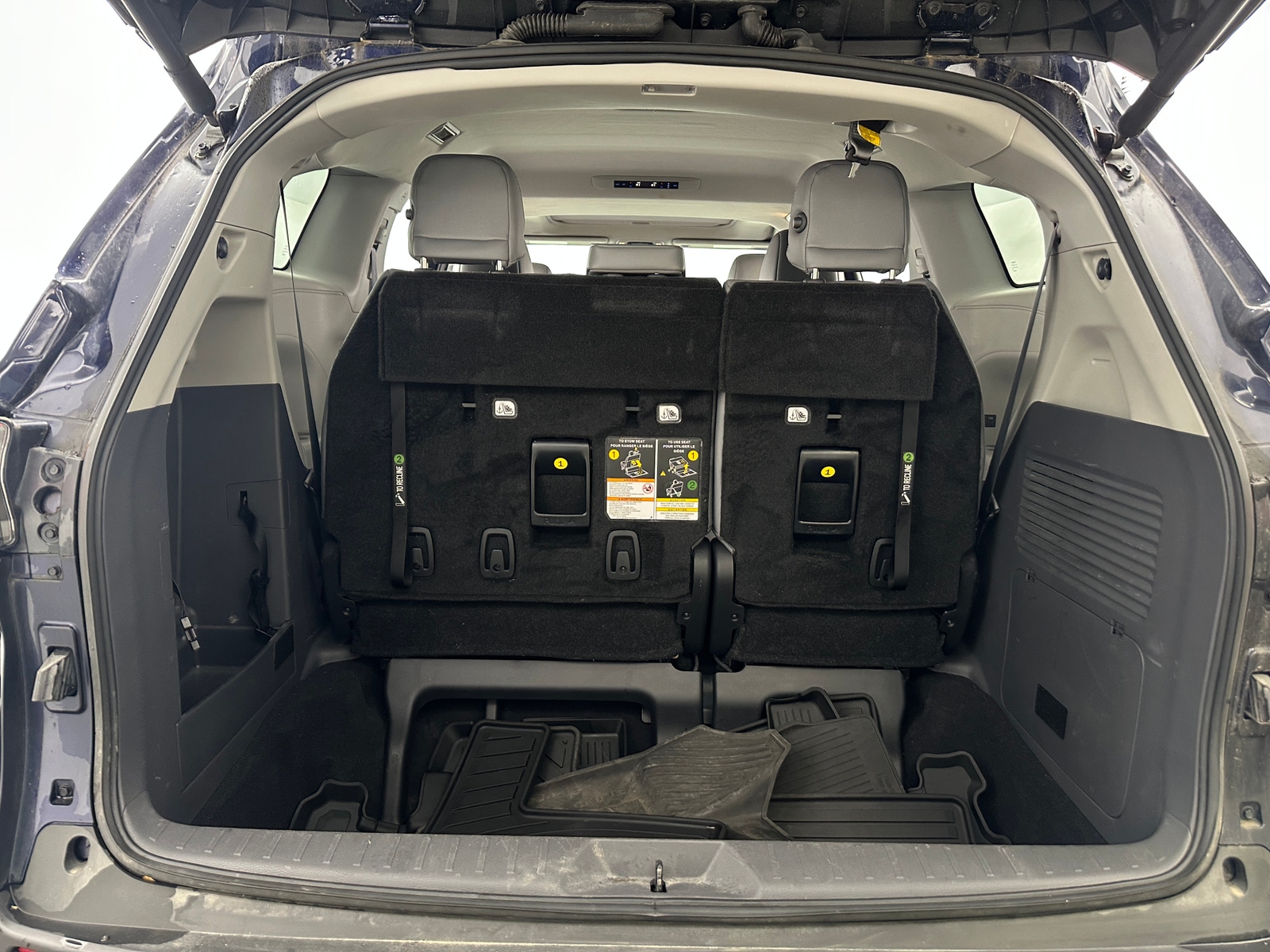 Thumbnail: 2022 Toyota Sienna - 6