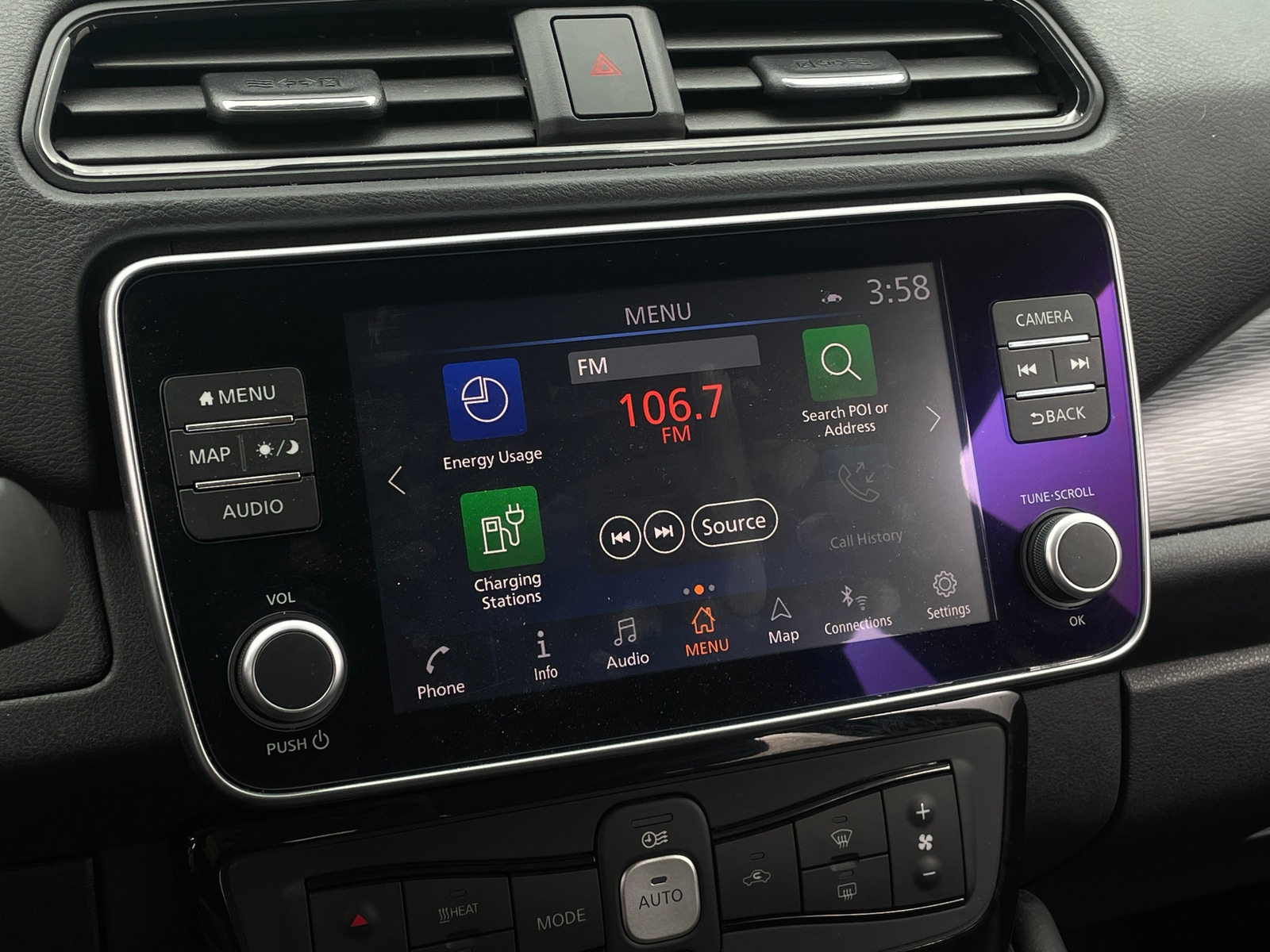 Thumbnail: 2022 Nissan Leaf - 3