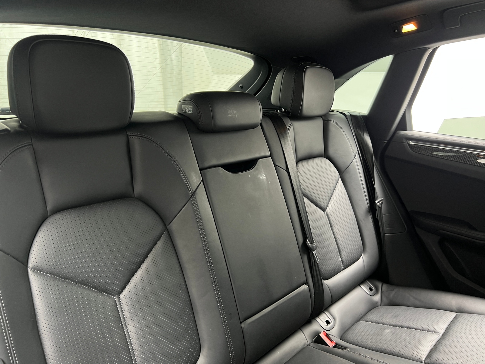 Thumbnail: 2015 Porsche Macan - 5