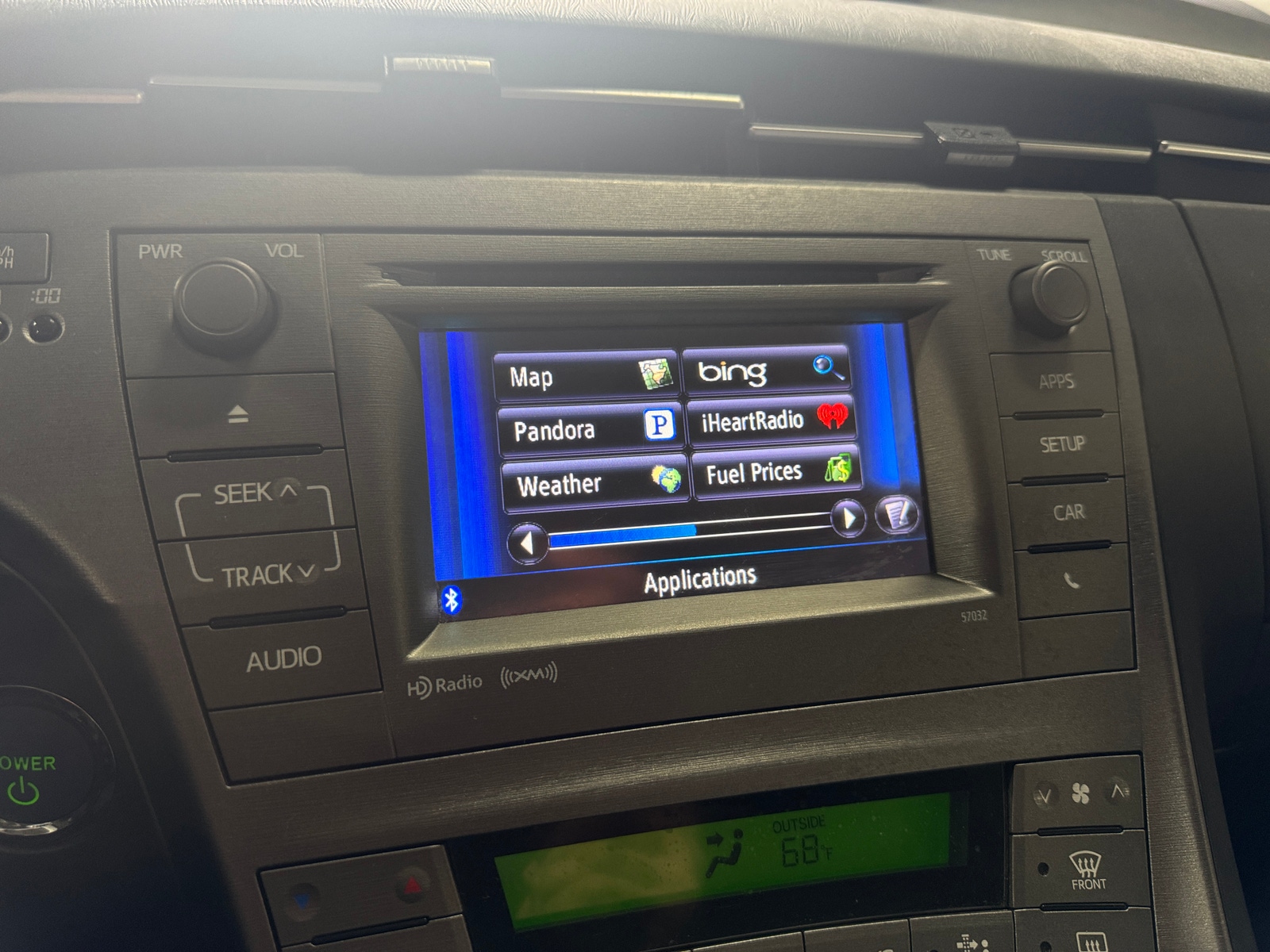 Thumbnail: 2014 Toyota Prius - 4