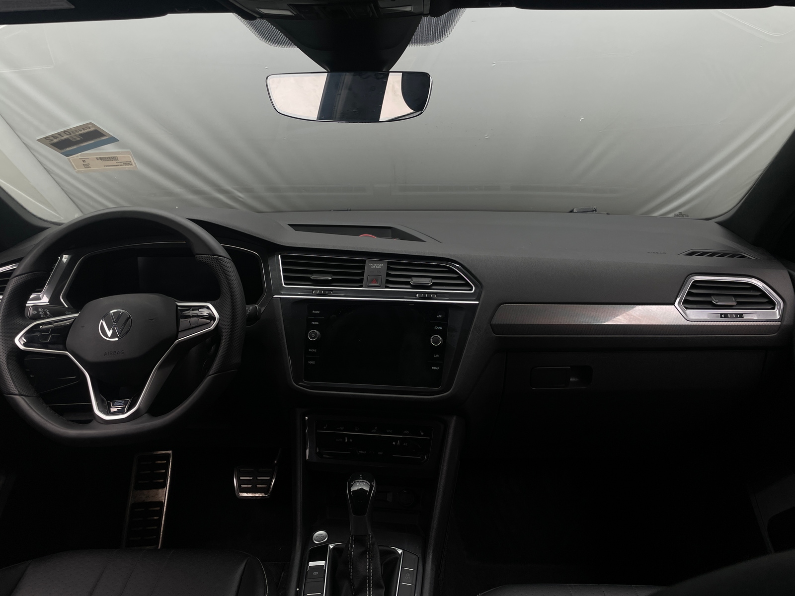 Thumbnail: 2022 Volkswagen Tiguan - 2