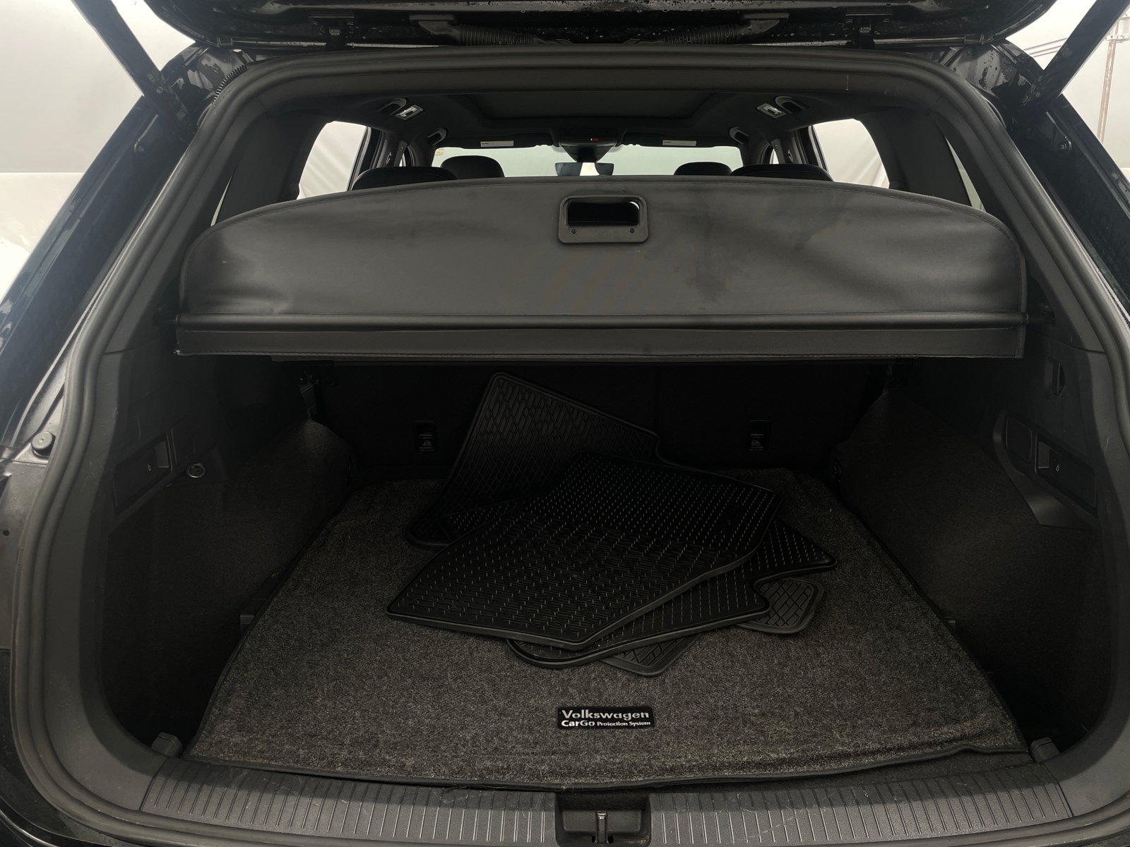 Thumbnail: 2022 Volkswagen Tiguan - 6