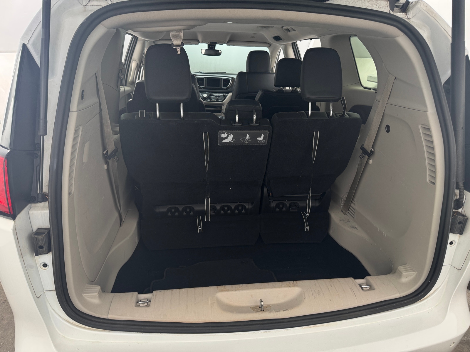 Thumbnail: 2019 Chrysler Pacifica - 6