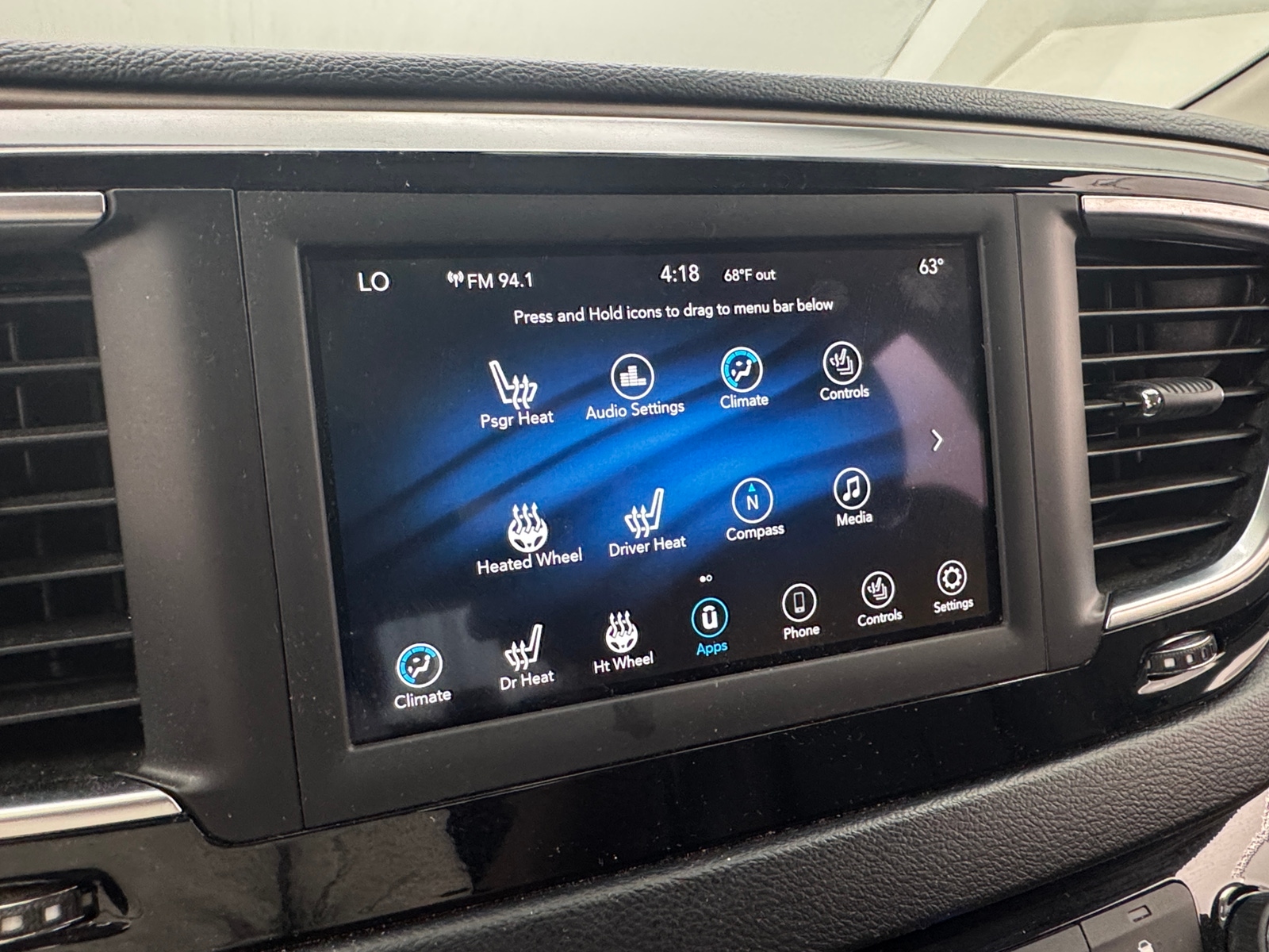 Thumbnail: 2019 Chrysler Pacifica - 3