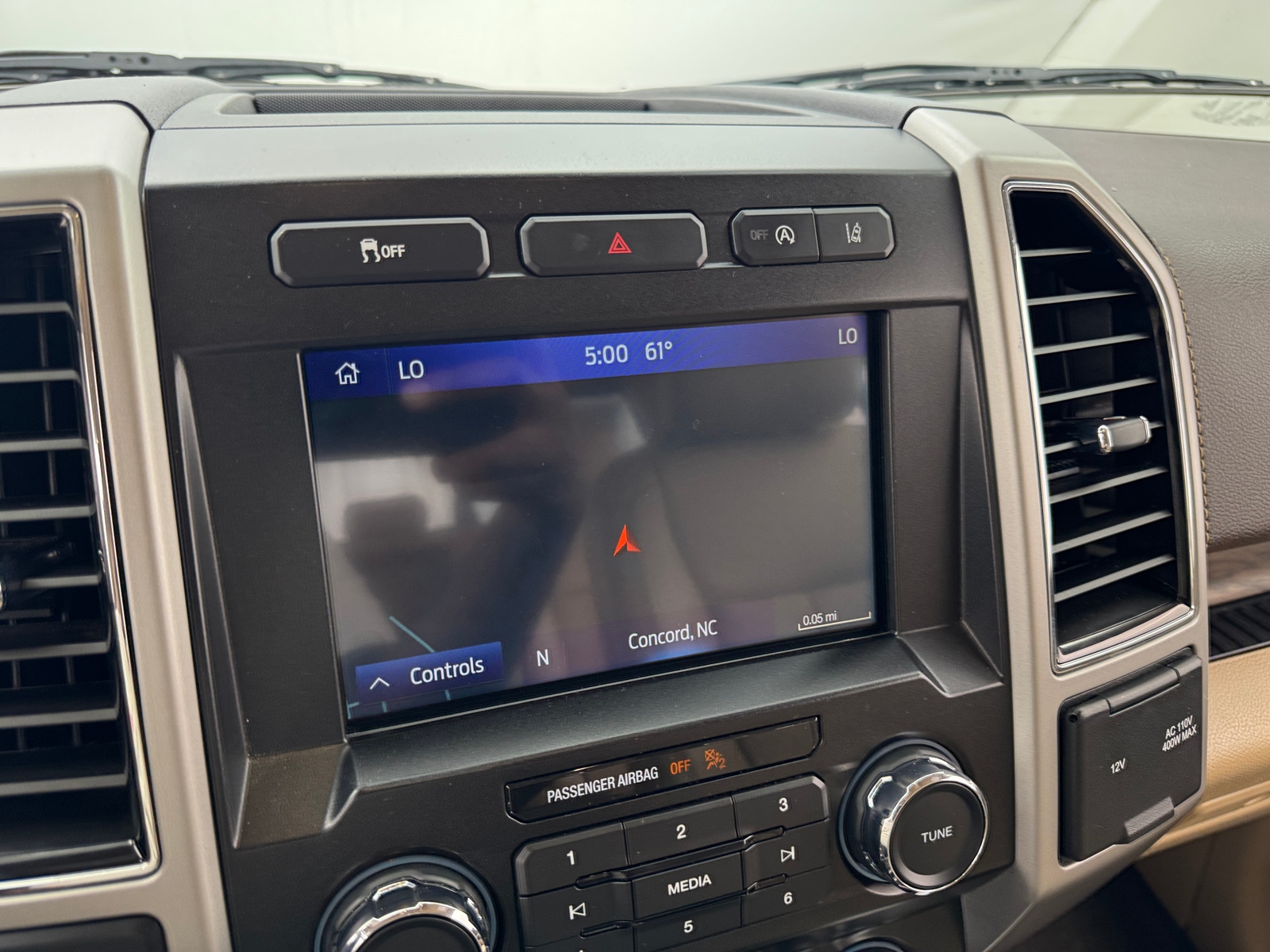 Thumbnail: 2020 Ford Econoline - 3