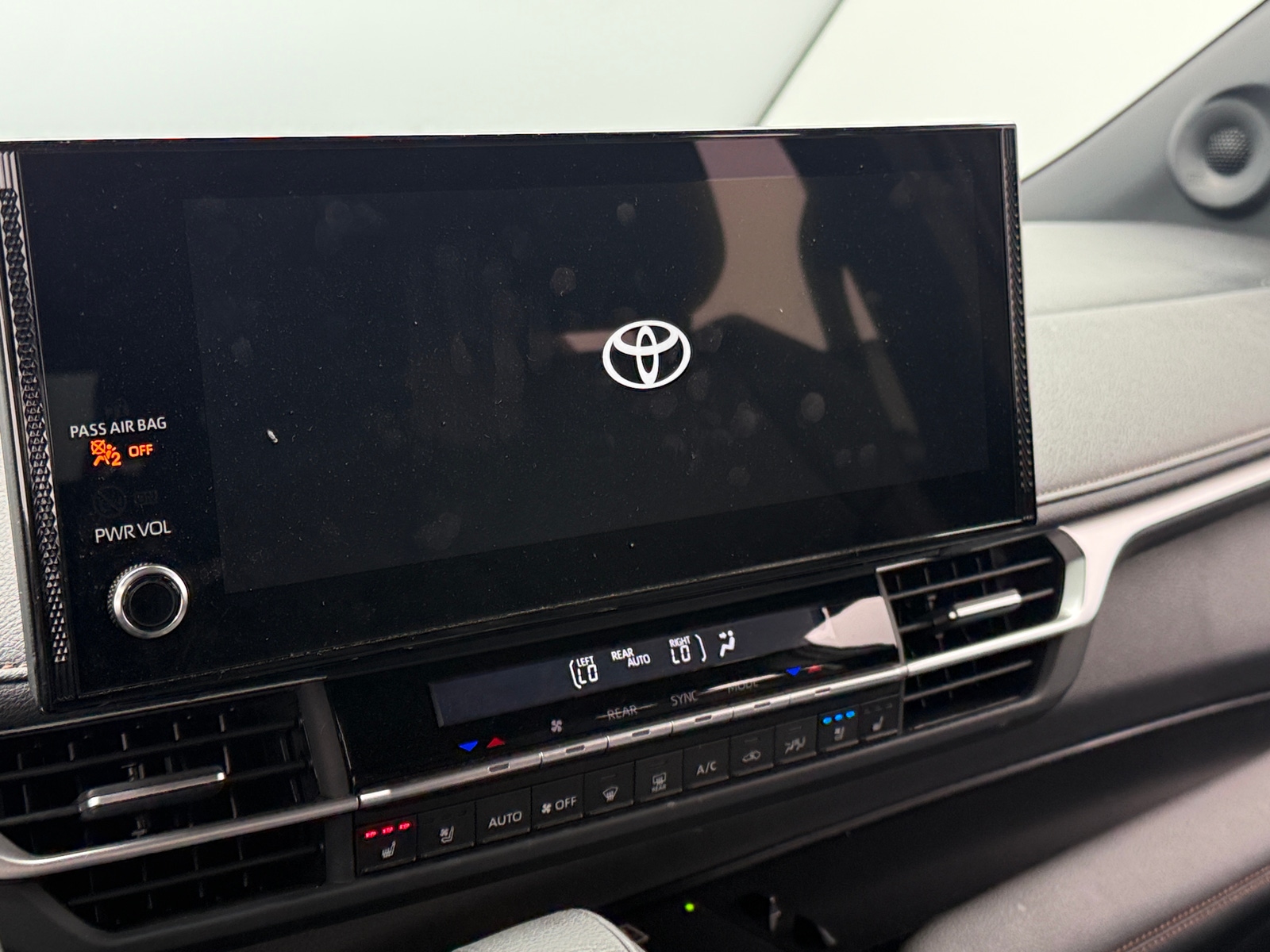 Thumbnail: 2025 Toyota Sienna - 3