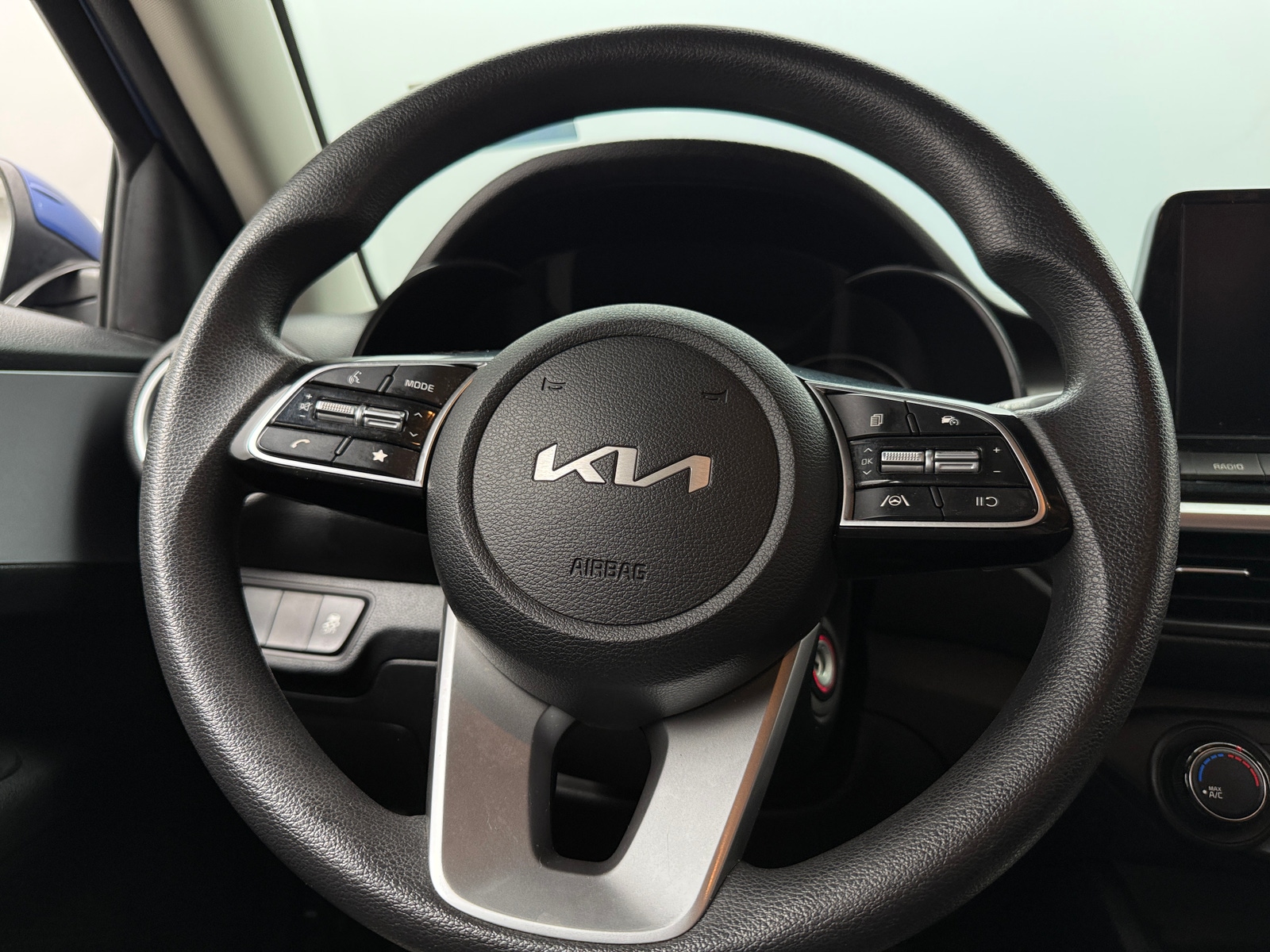 Thumbnail: 2024 Kia Forte - 5