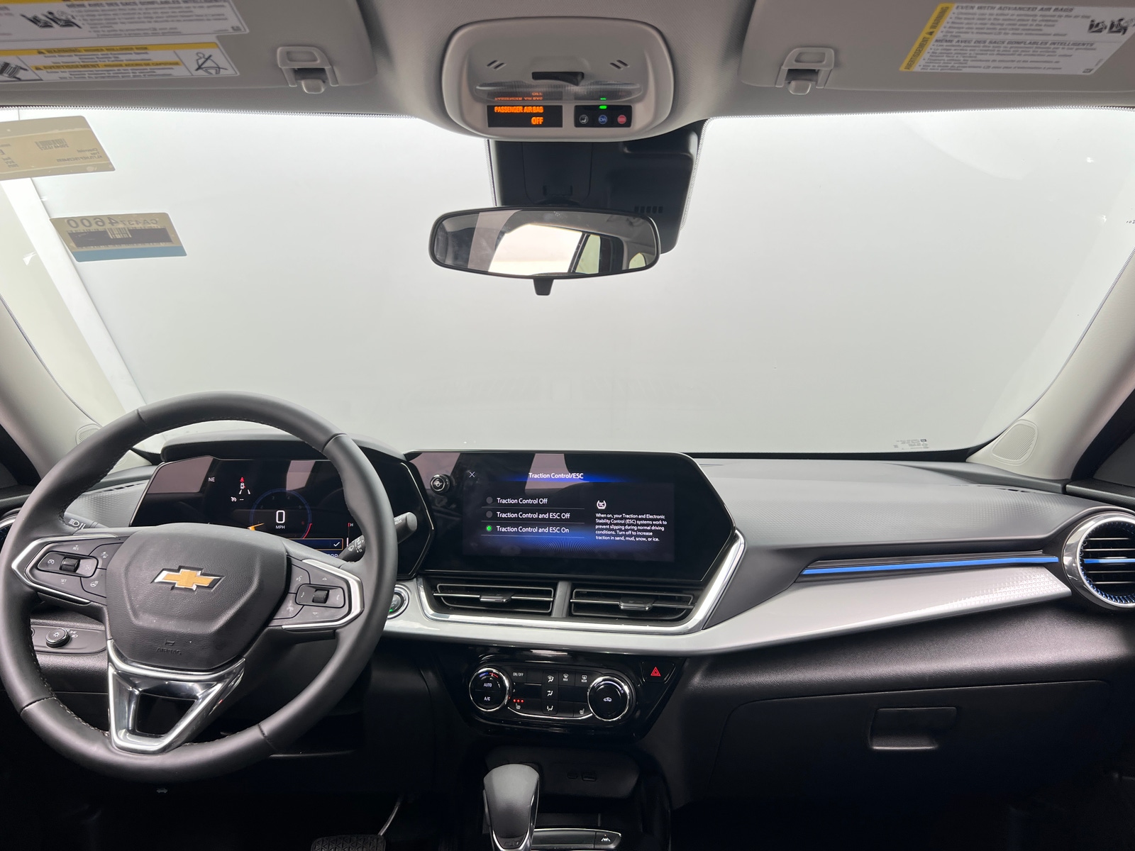Thumbnail: 2025 Chevrolet Trax - 3