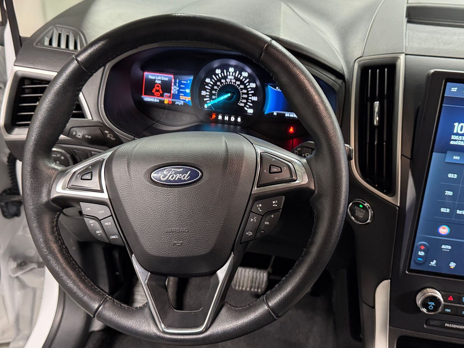 Thumbnail: 2023 Ford Edge - 4