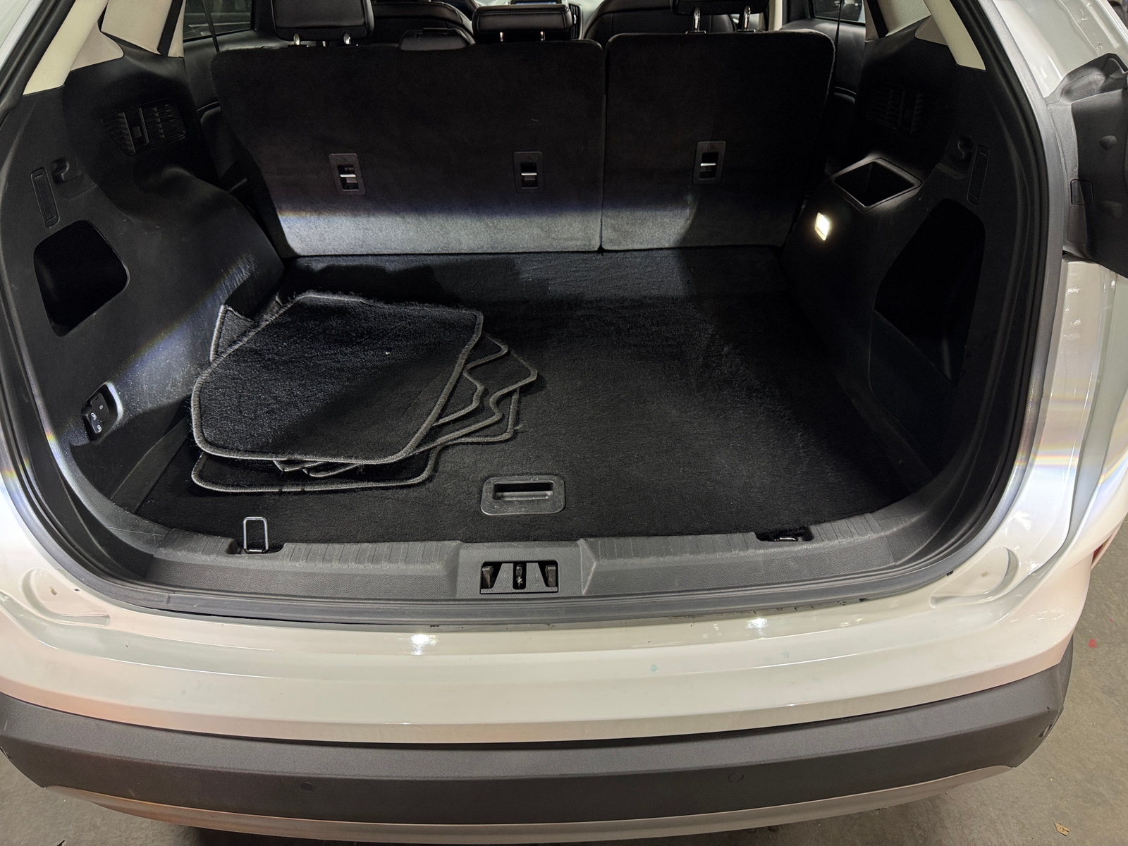 Thumbnail: 2023 Ford Edge - 6