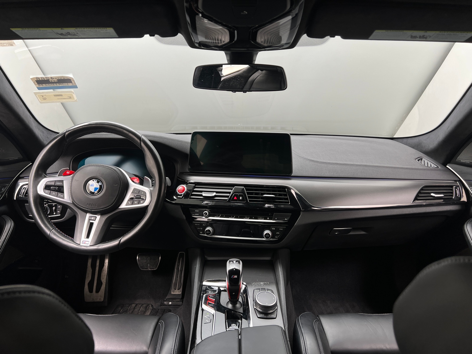 Thumbnail: 2022 BMW M5 - 2