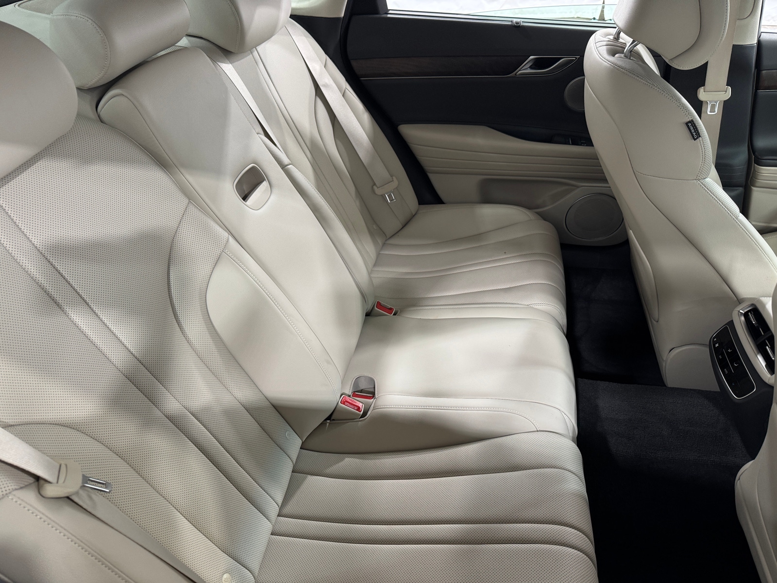 Thumbnail: 2022 Genesis G80 - 5