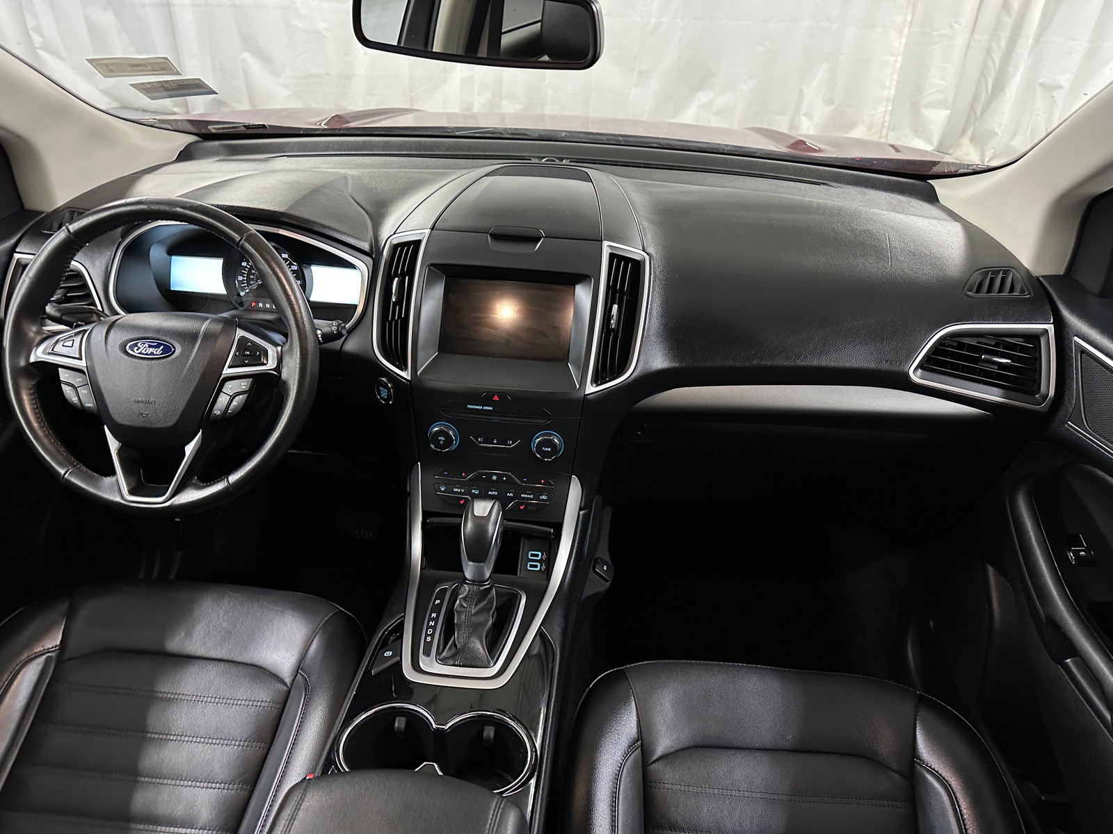 Thumbnail: 2016 Ford Edge - 3