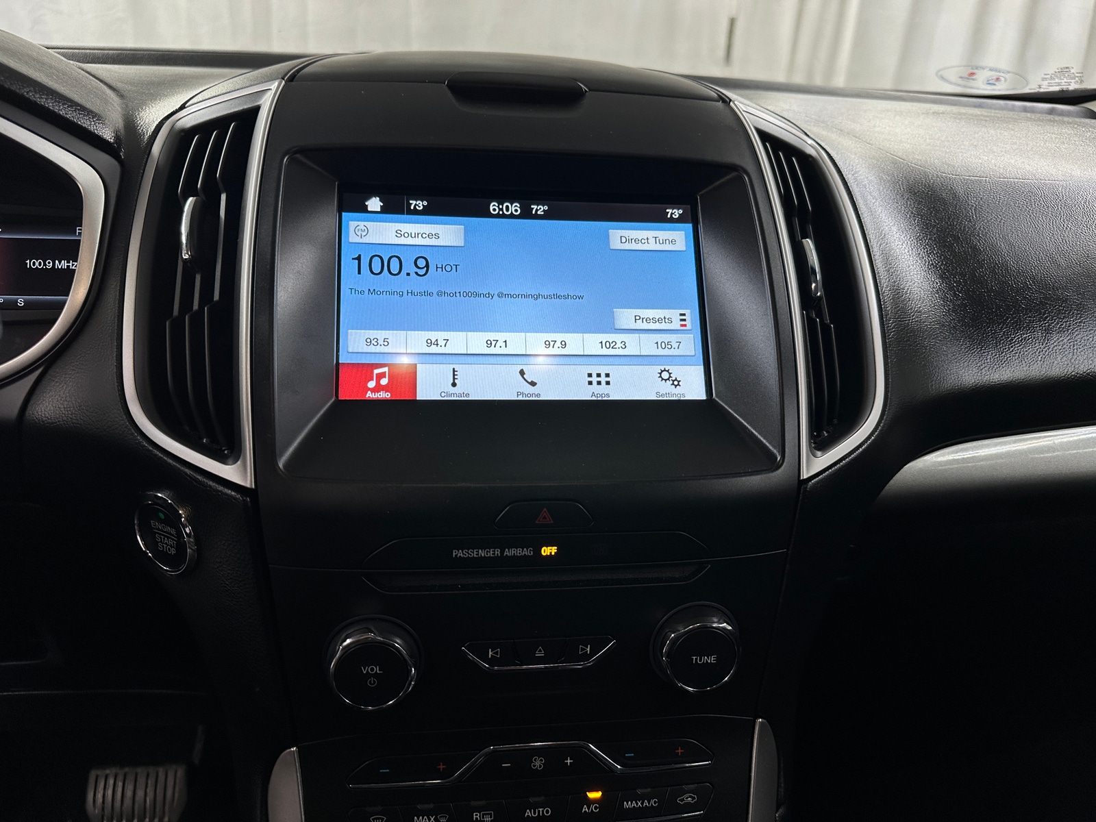 Thumbnail: 2016 Ford Edge - 4